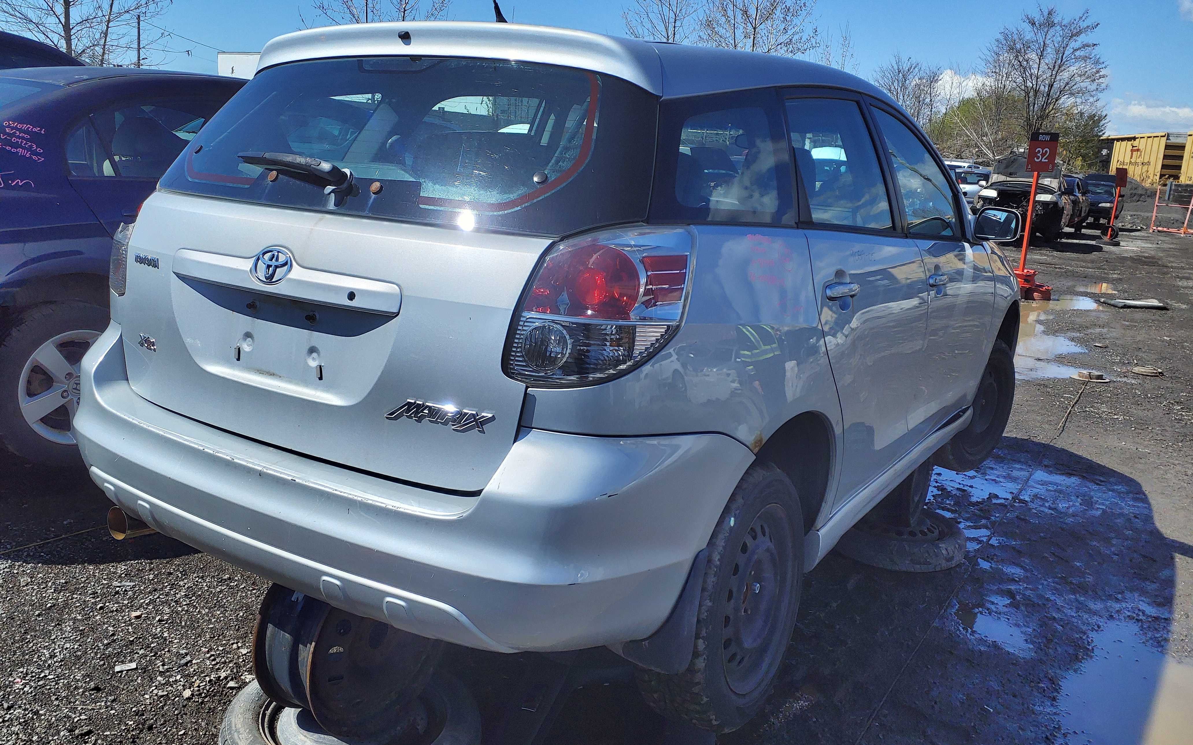 TOYOTA MATRIX 2005