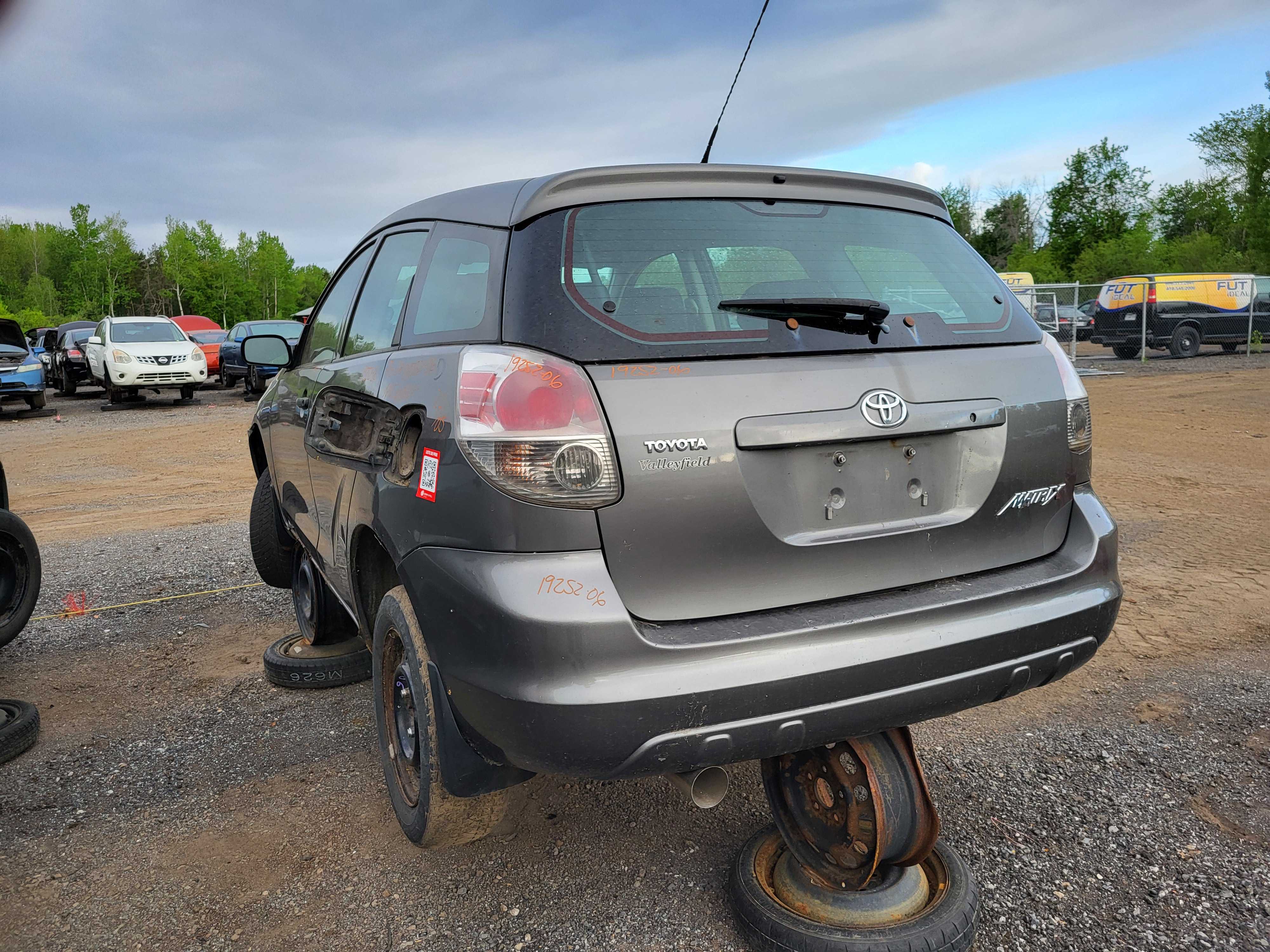 TOYOTA MATRIX 2006