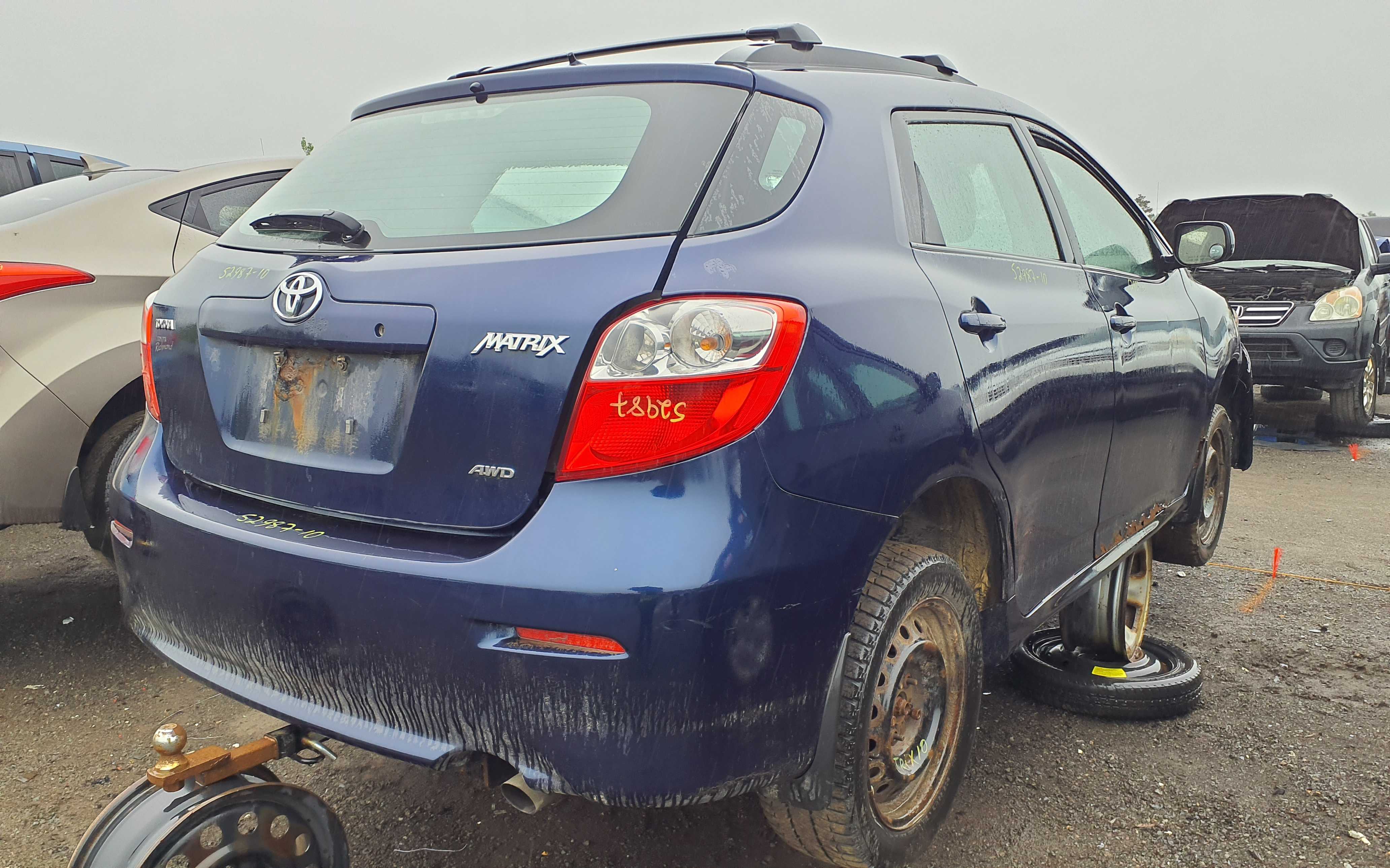 TOYOTA MATRIX 2010
