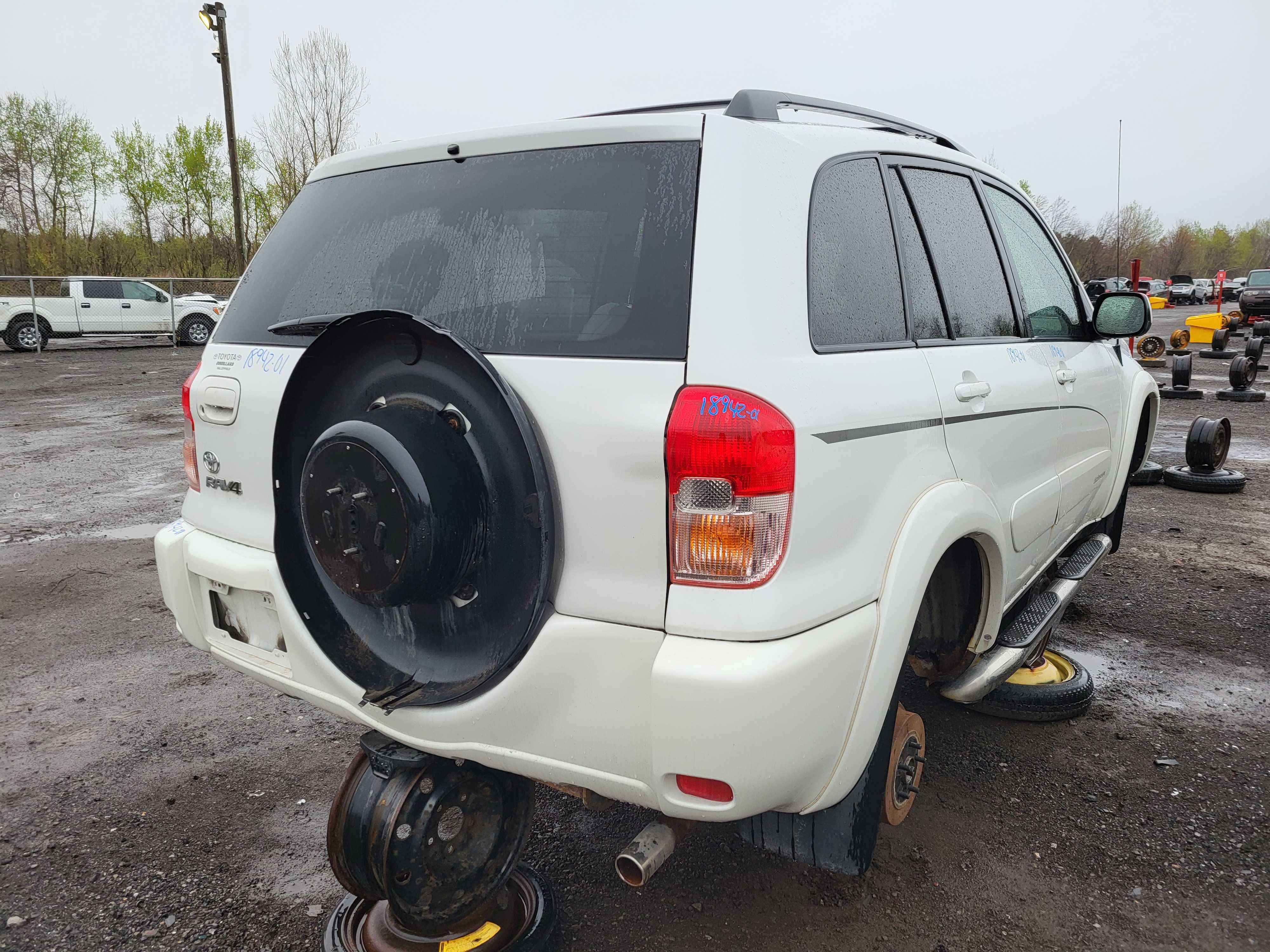 TOYOTA RAV4 2001