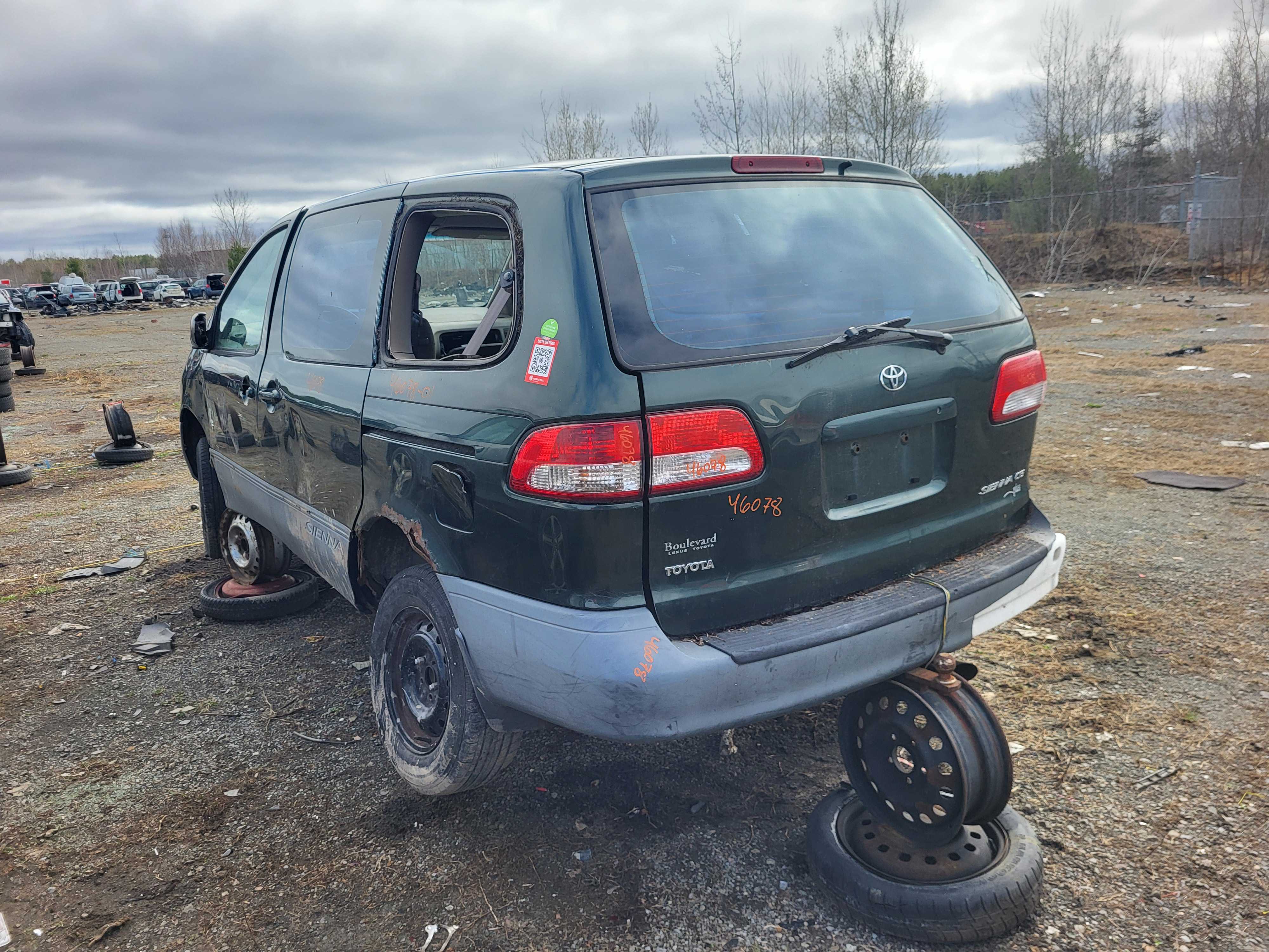TOYOTA SIENNA 2001