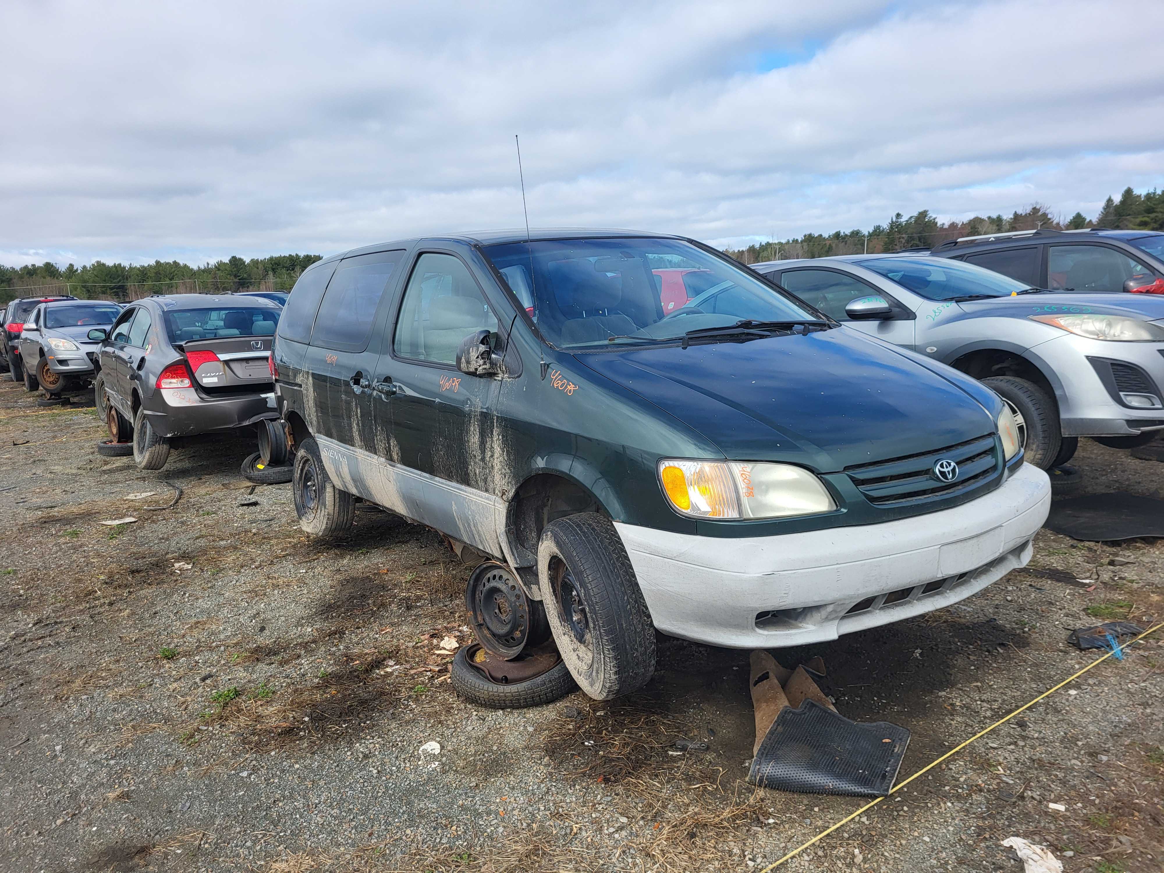 TOYOTA SIENNA 2001