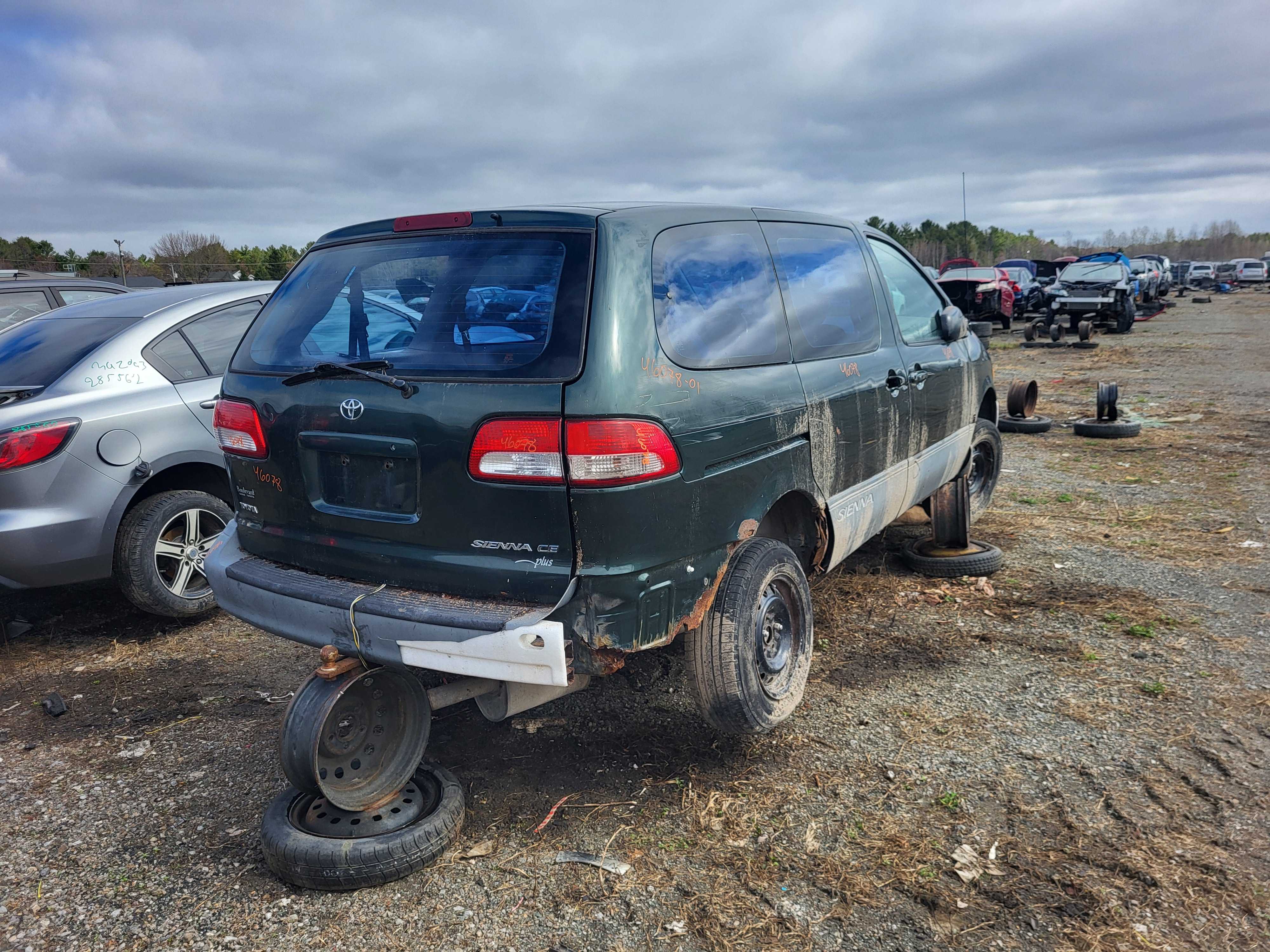 TOYOTA SIENNA 2001