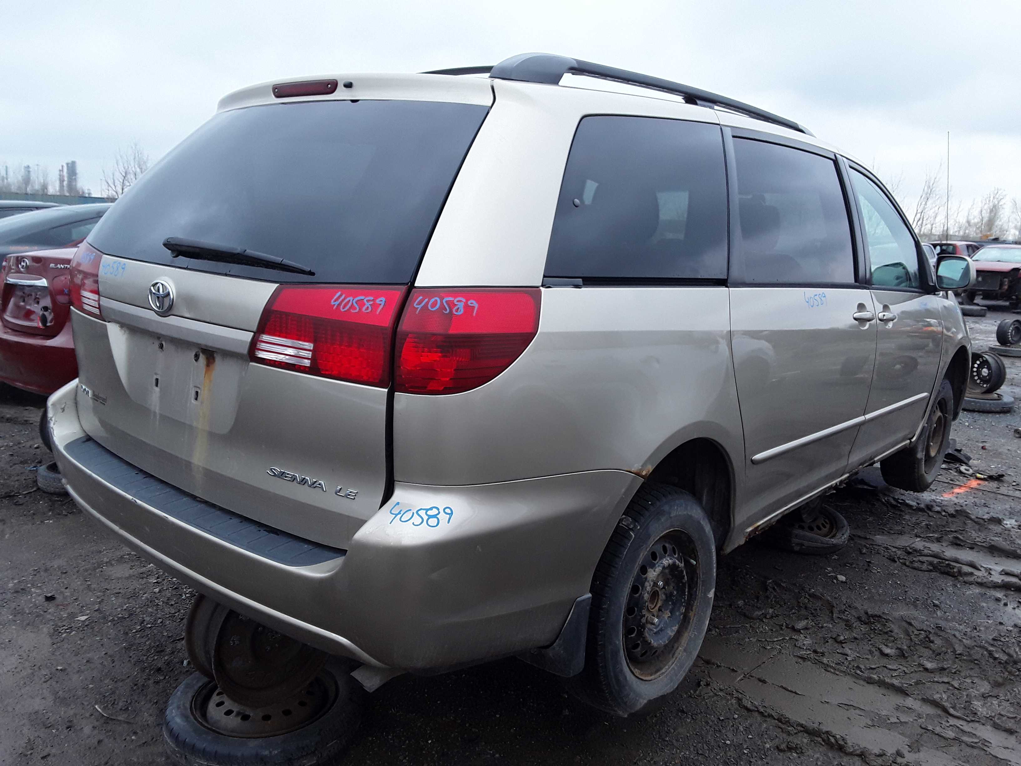 TOYOTA SIENNA 2004
