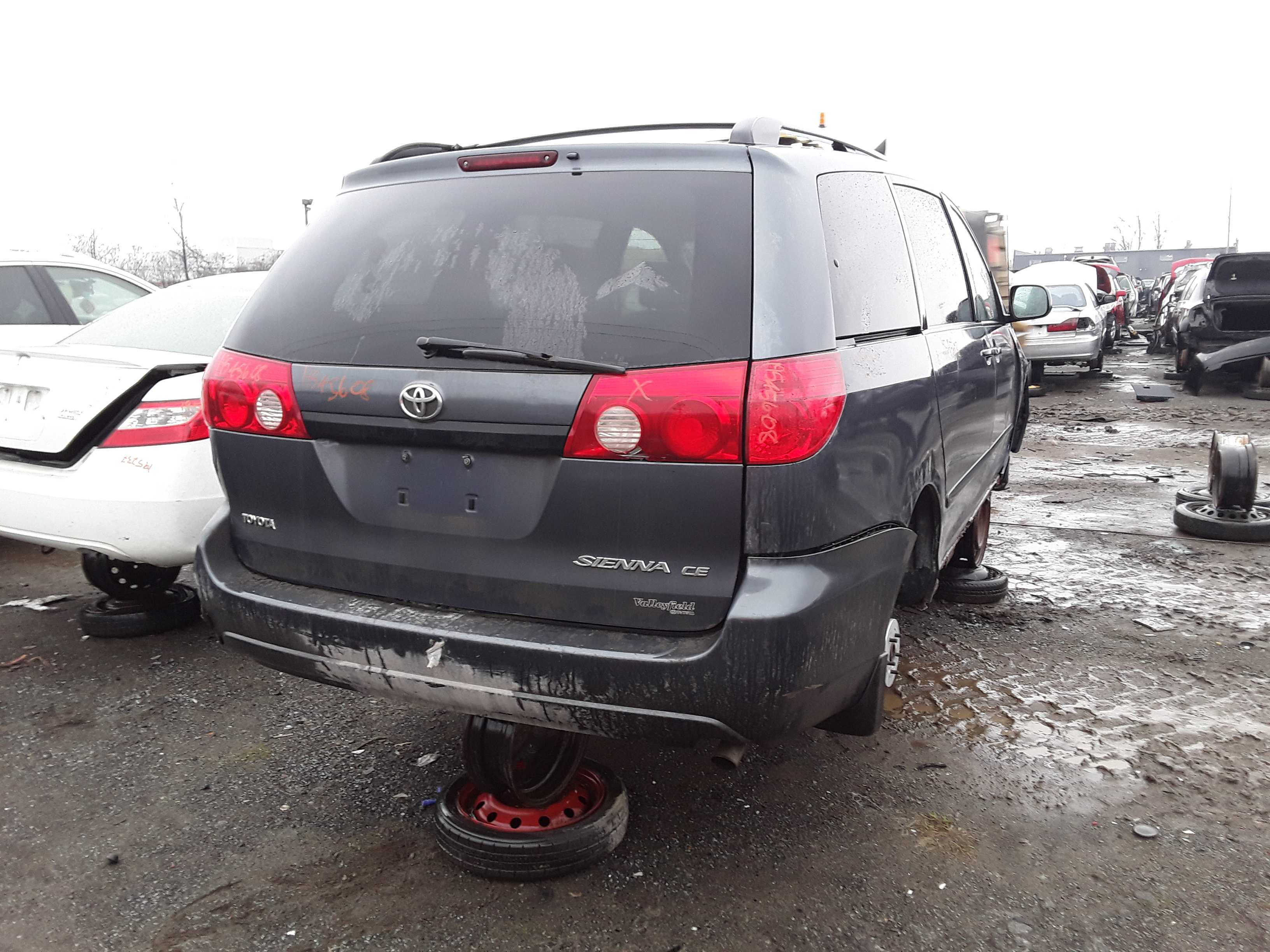 TOYOTA SIENNA 2008