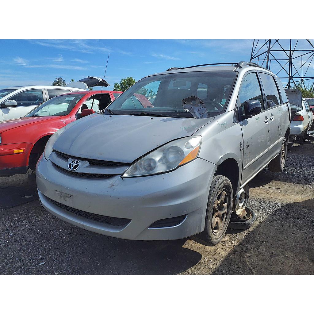 TOYOTA SIENNA 2008