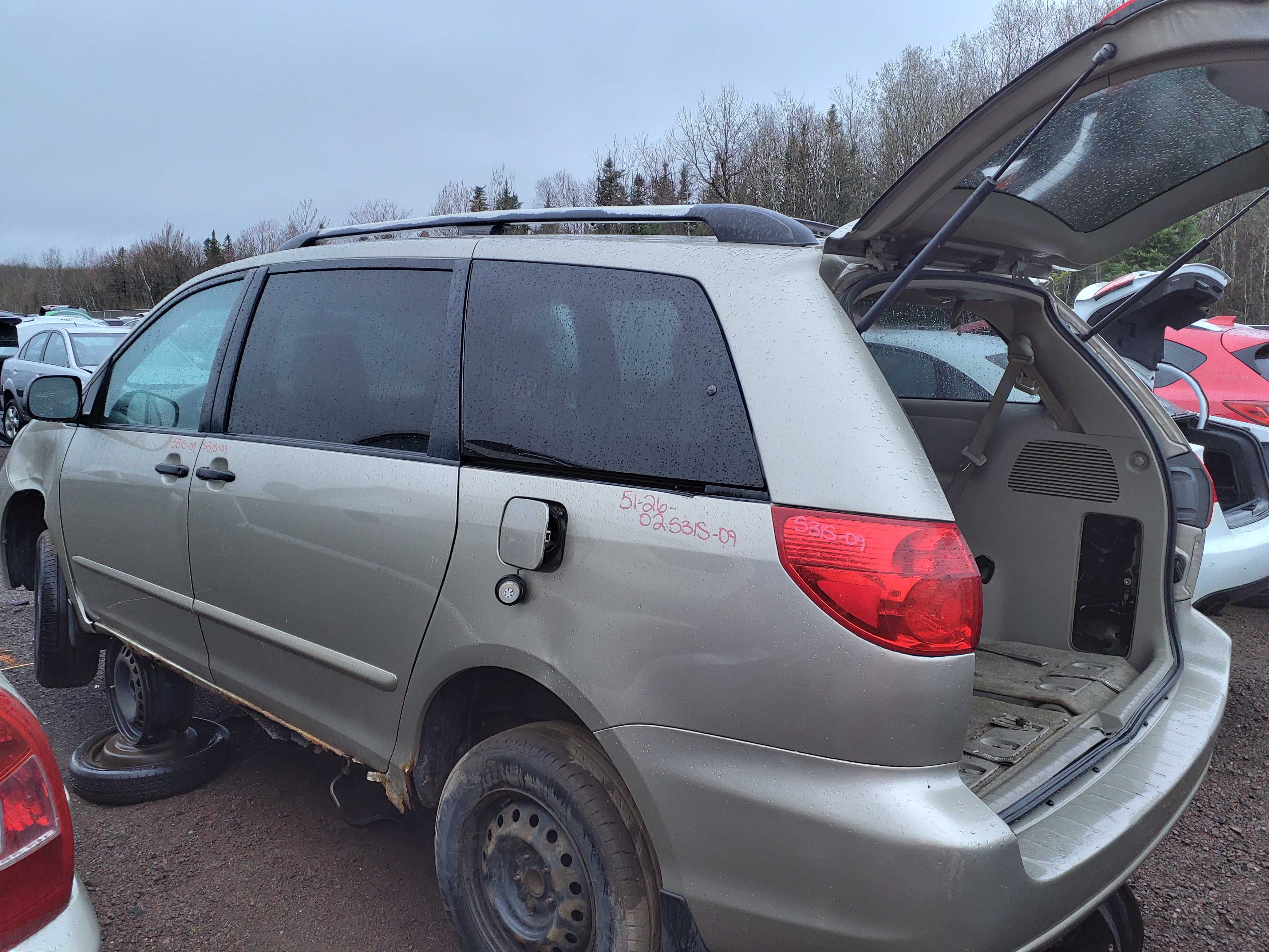 TOYOTA SIENNA 2009