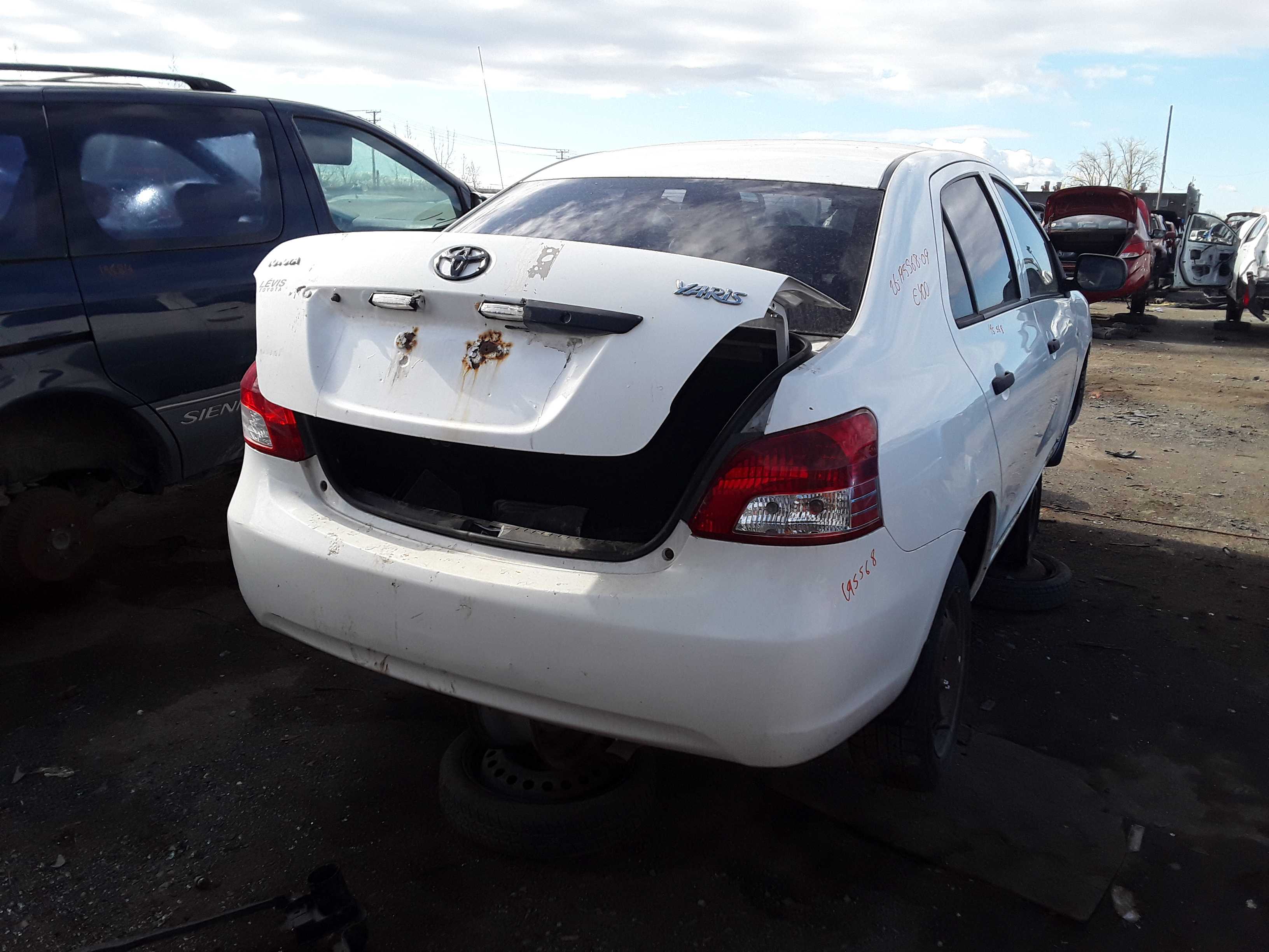 TOYOTA YARIS 2009