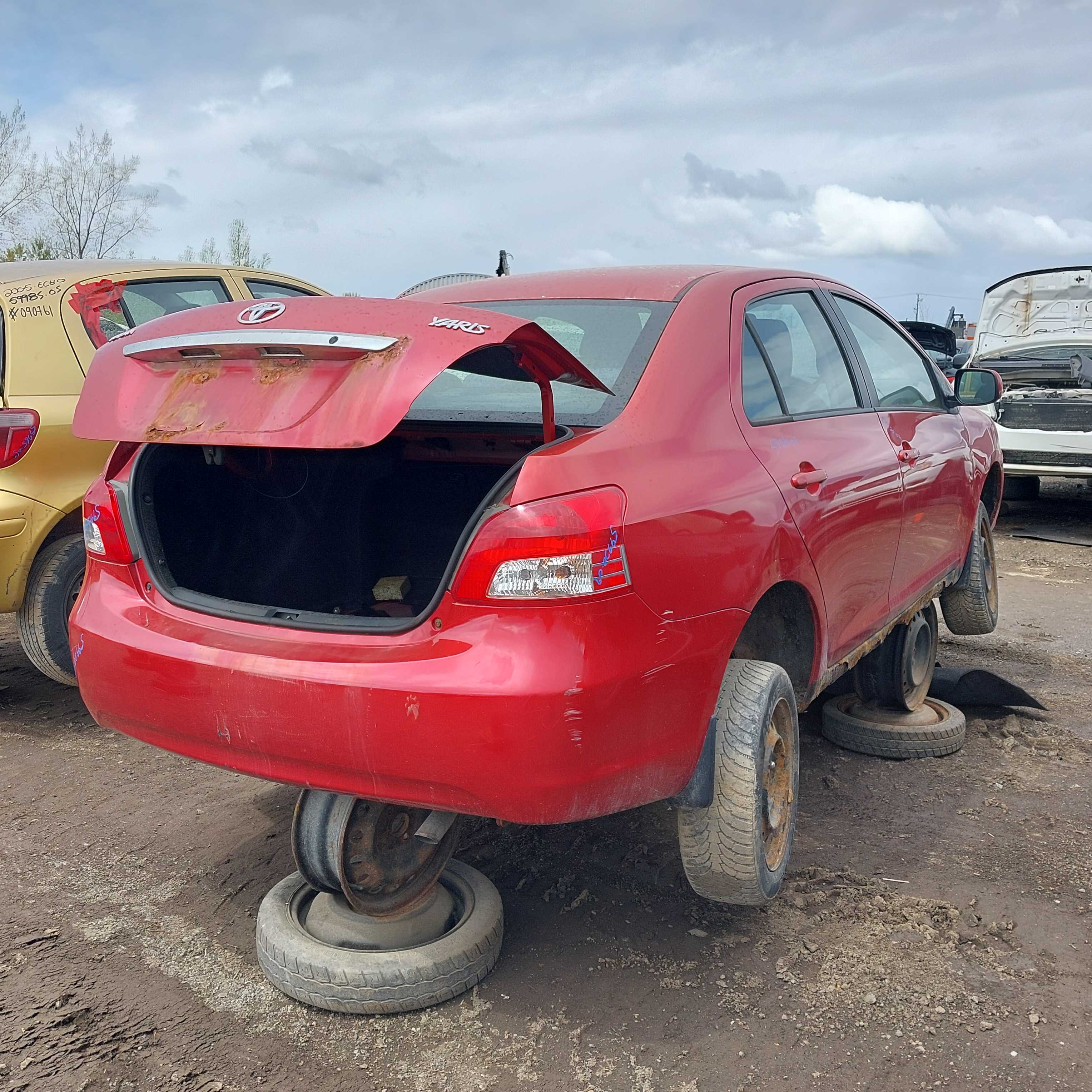 TOYOTA YARIS 2009