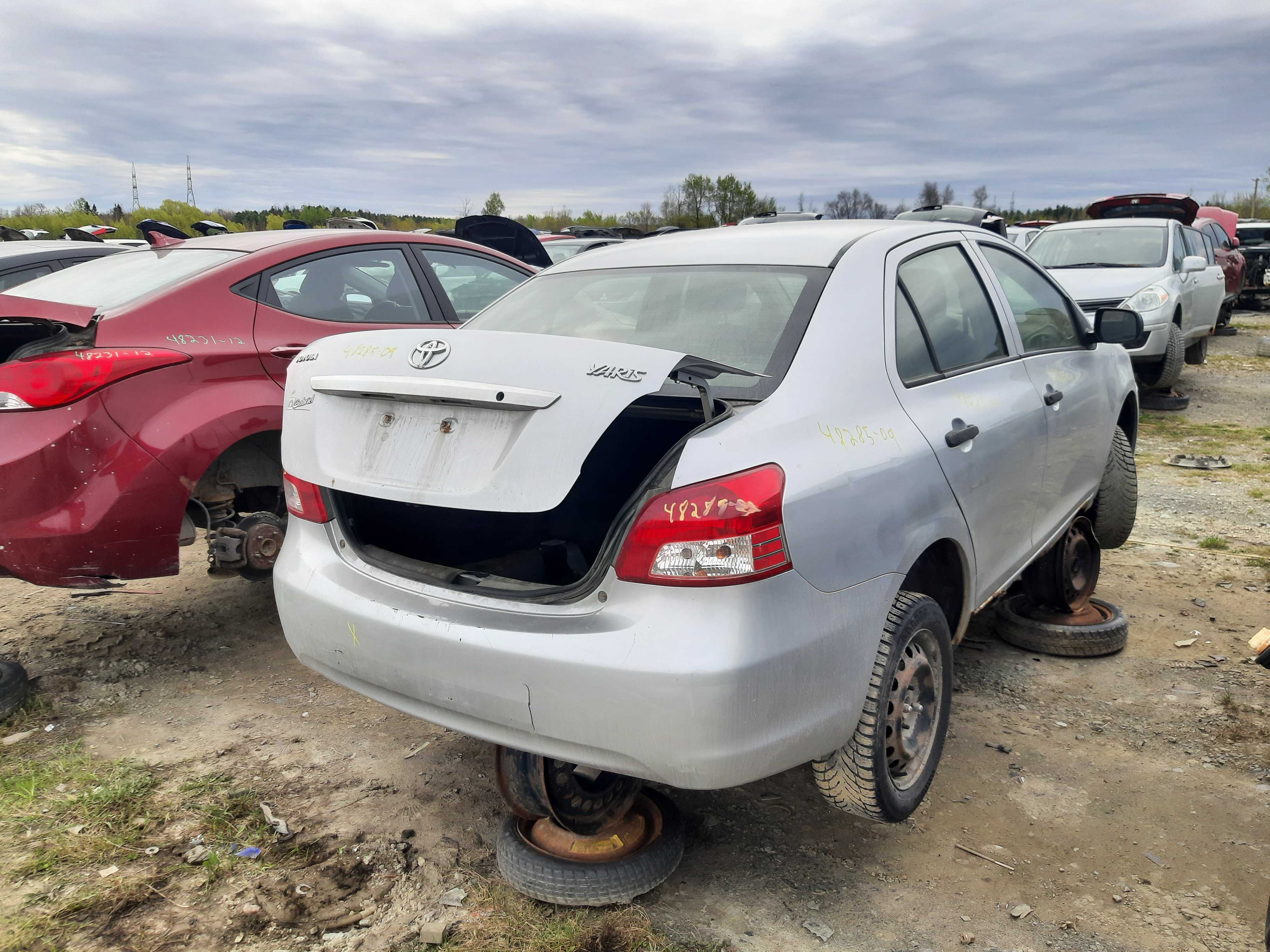 TOYOTA YARIS 2009
