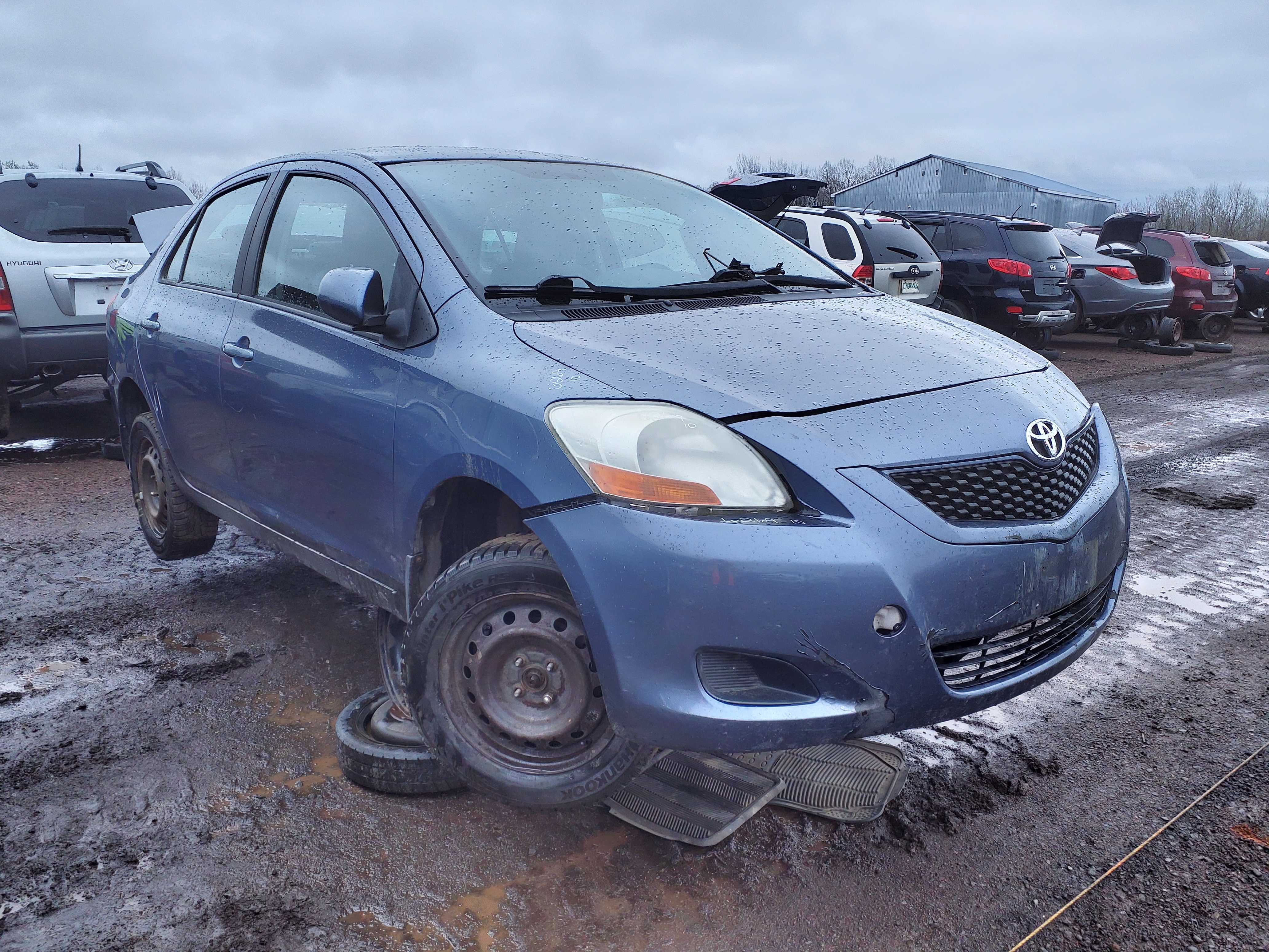 TOYOTA YARIS 2010