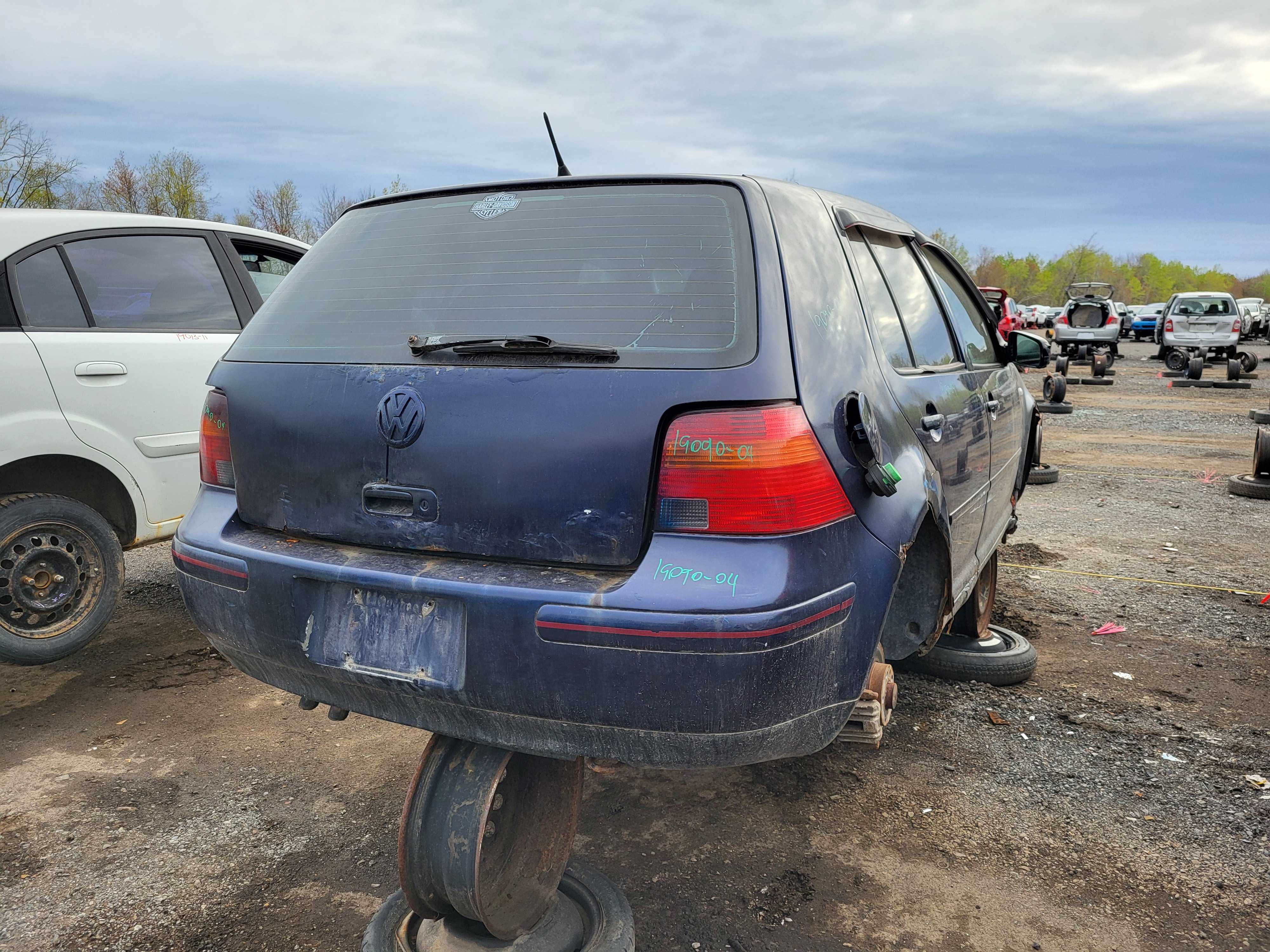 VOLKSWAGEN GOLF 2004