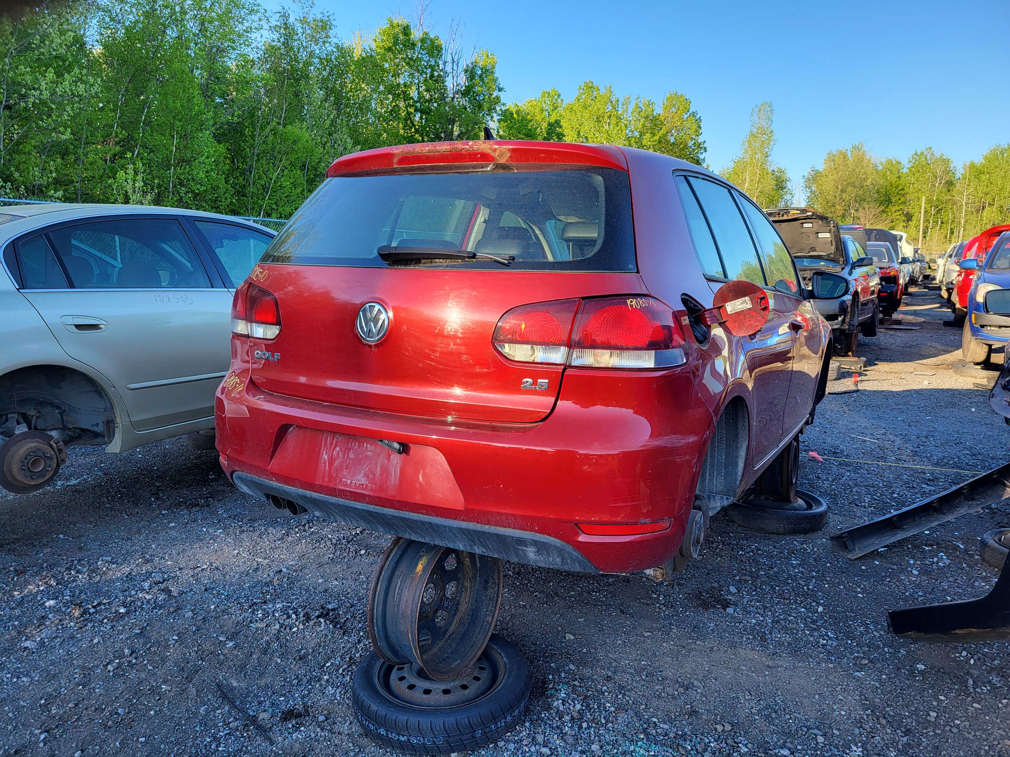 VOLKSWAGEN GOLF 2010
