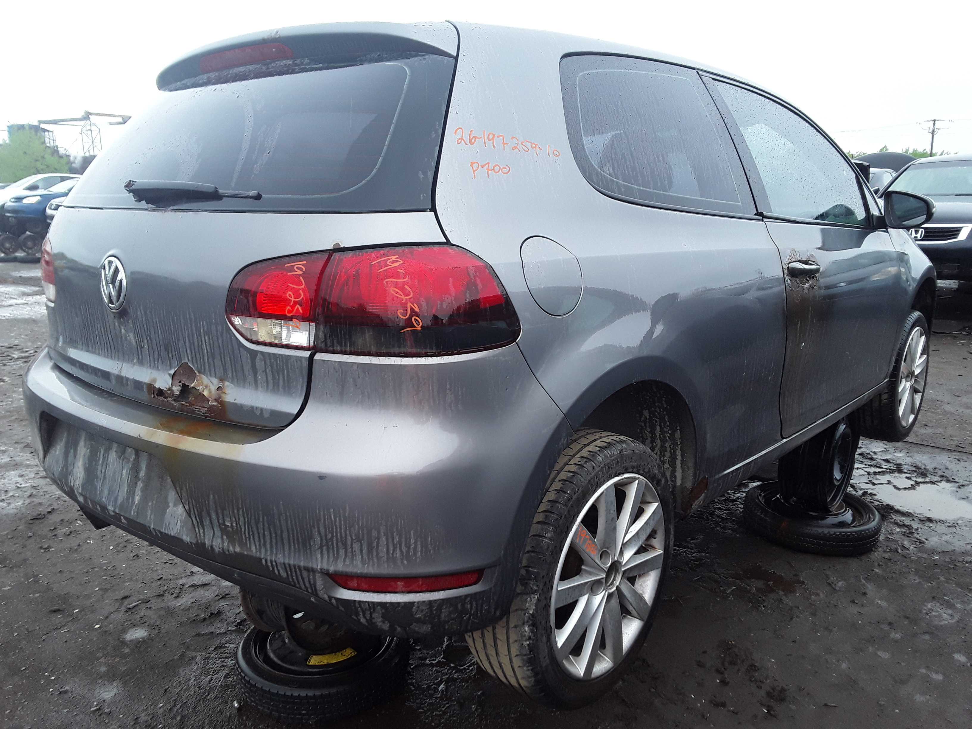 VOLKSWAGEN GOLF 2010