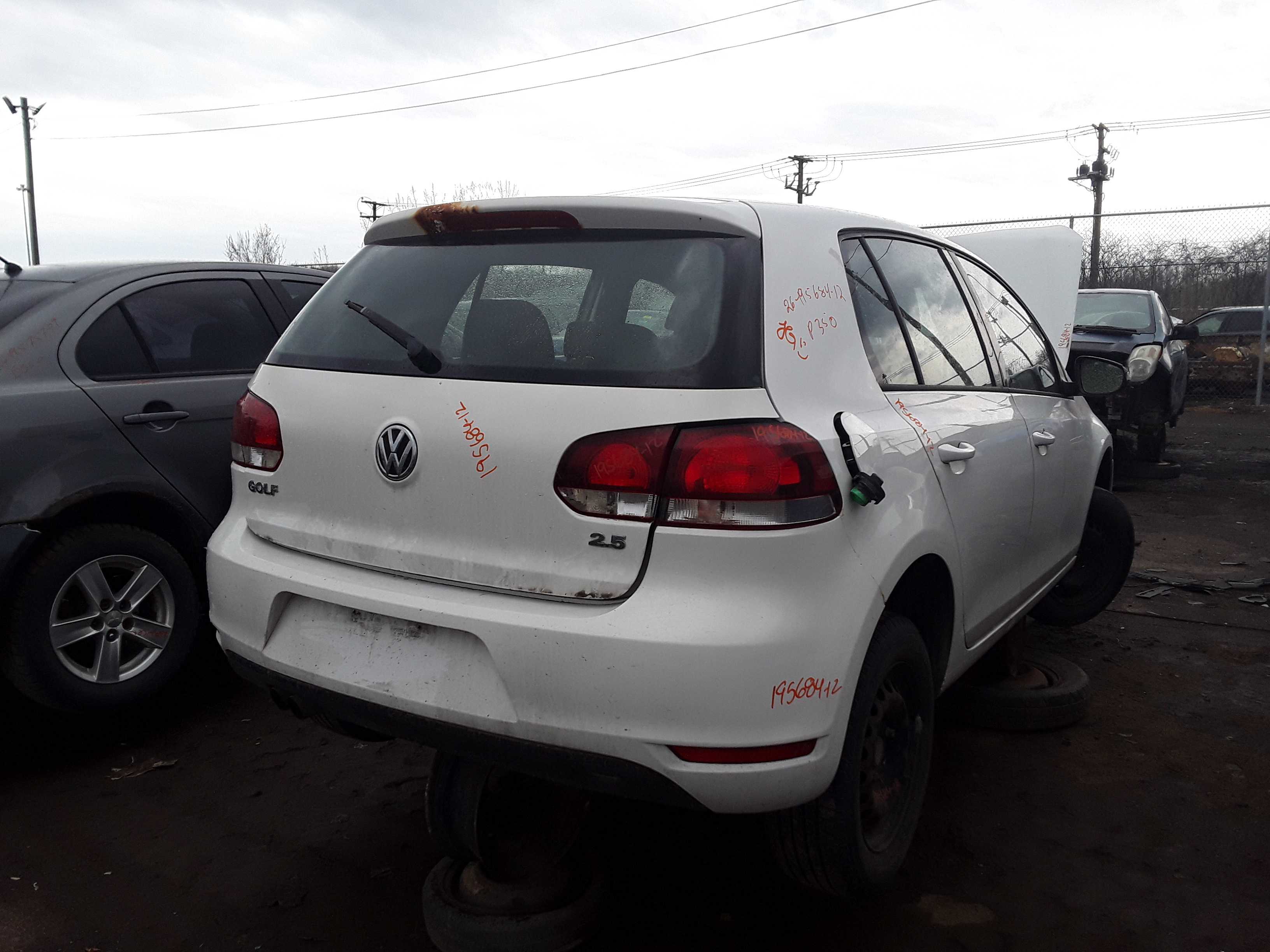 VOLKSWAGEN GOLF 2012