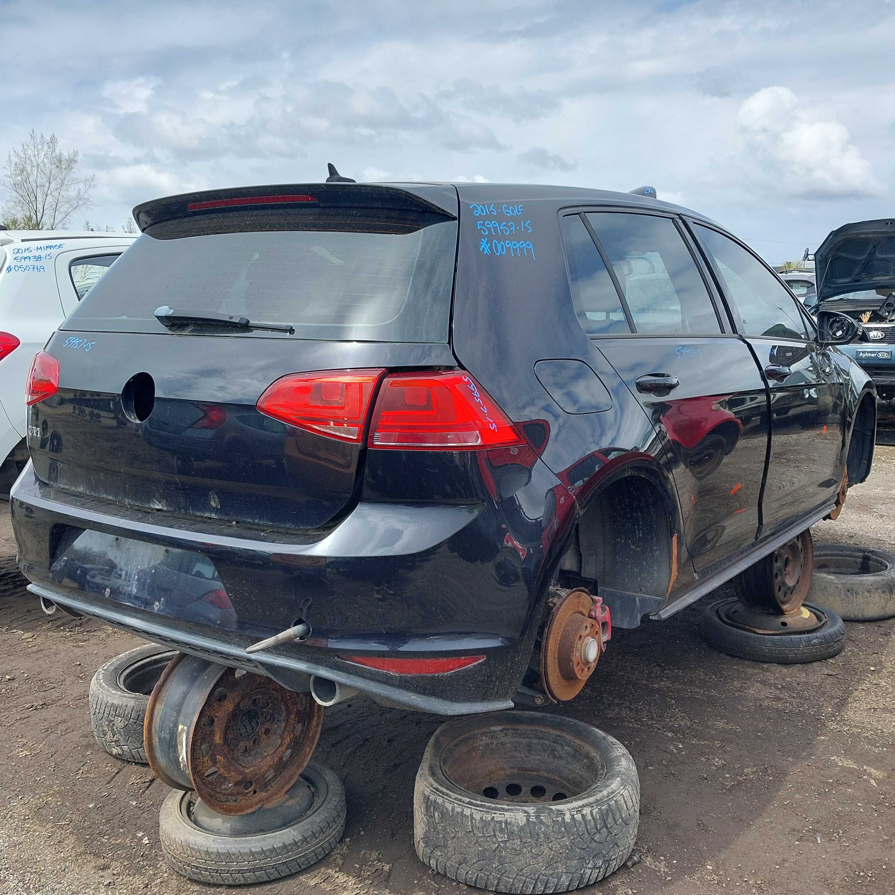 VOLKSWAGEN GOLF 2015