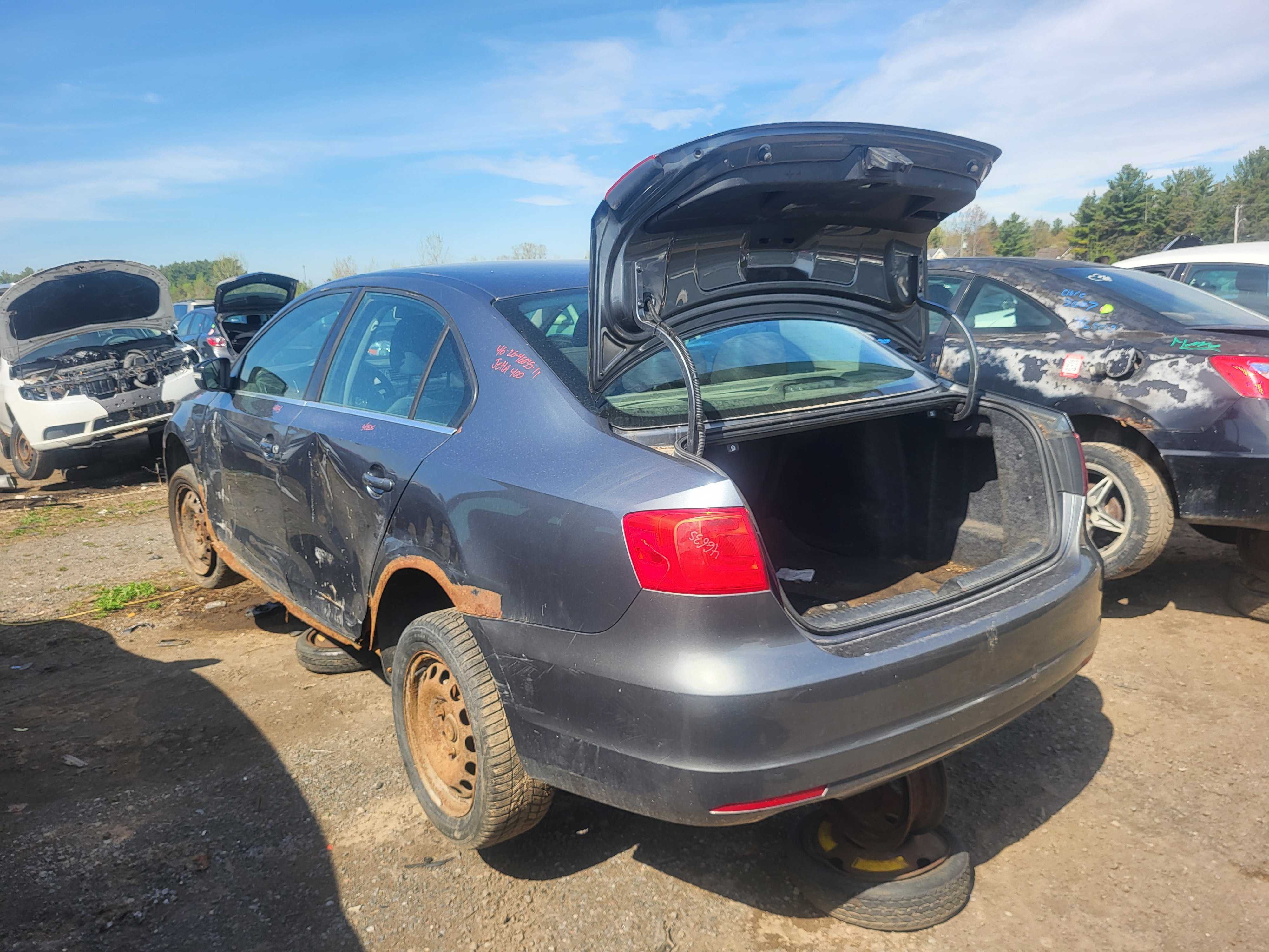 VOLKSWAGEN JETTA 2011
