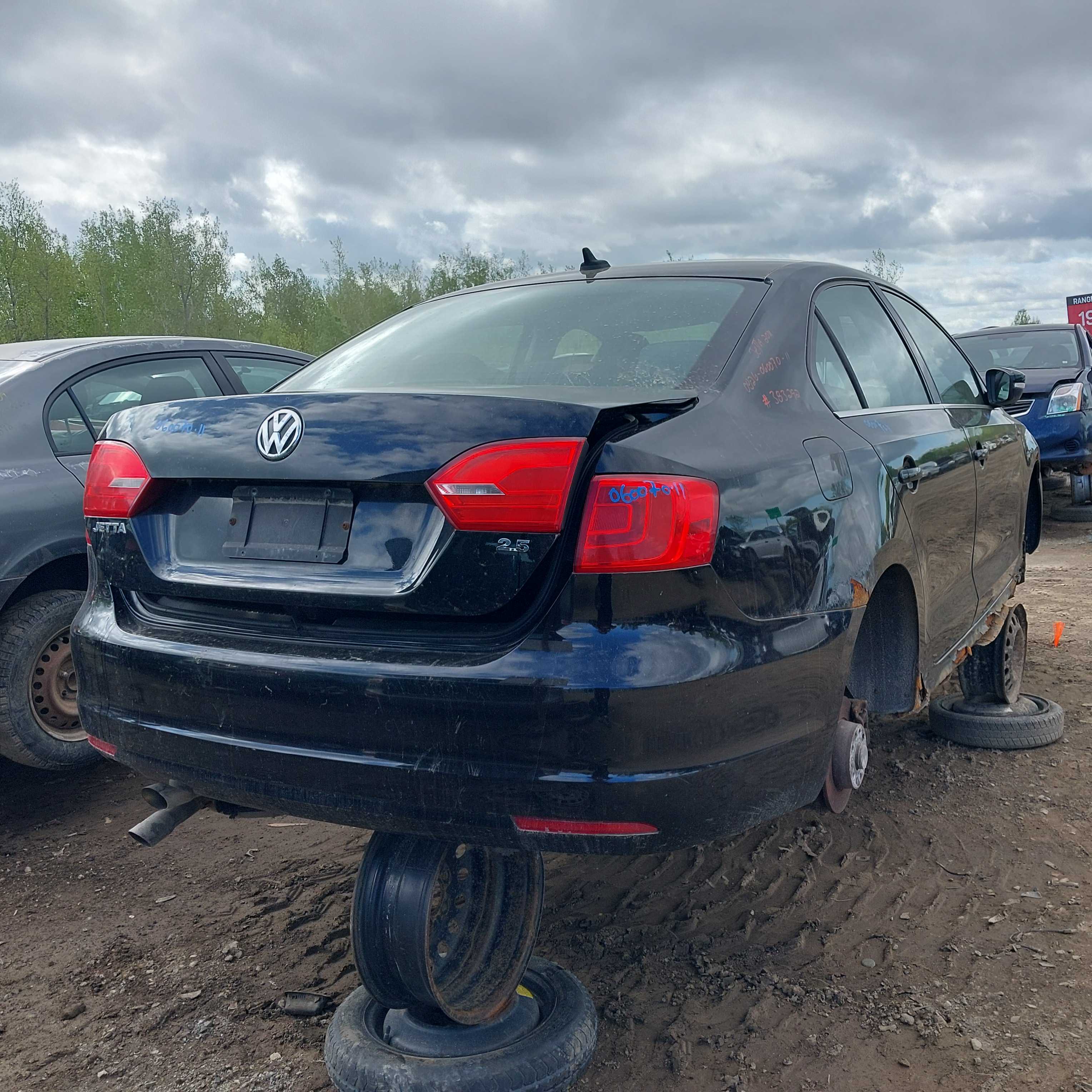 VOLKSWAGEN JETTA 2011