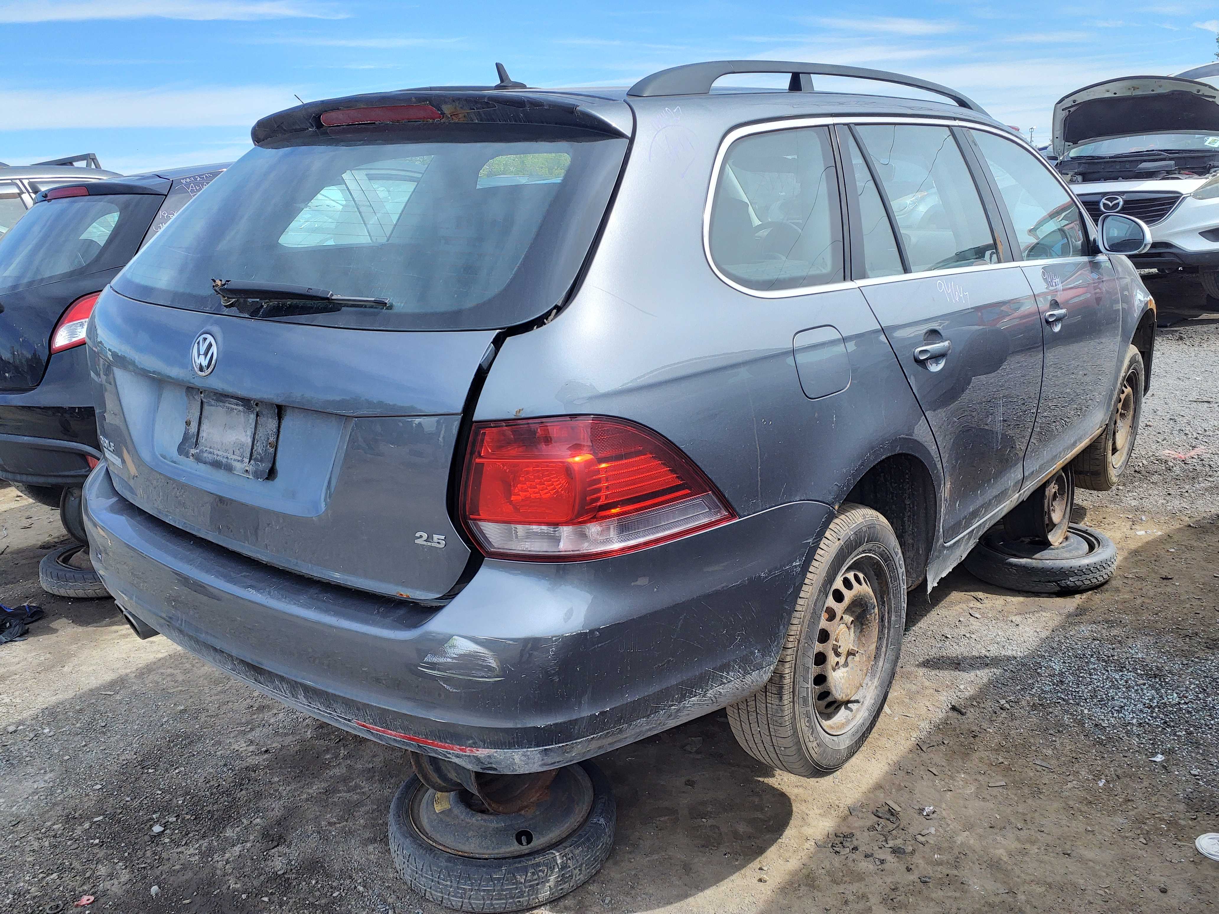 VOLKSWAGEN JETTA 2011