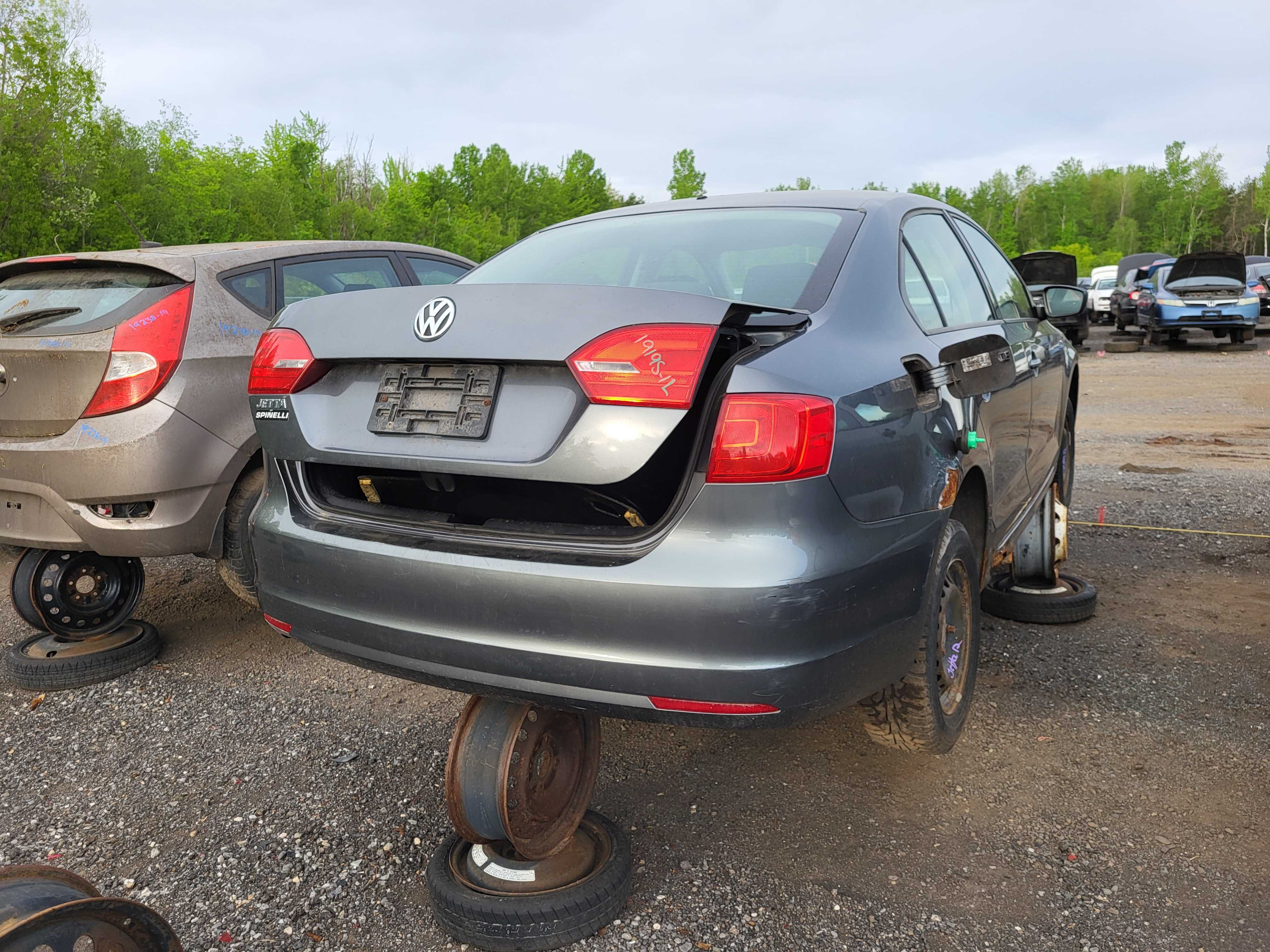 VOLKSWAGEN JETTA 2012