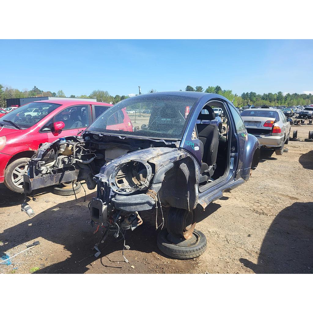 VOLKSWAGEN NEW BEETLE 2000