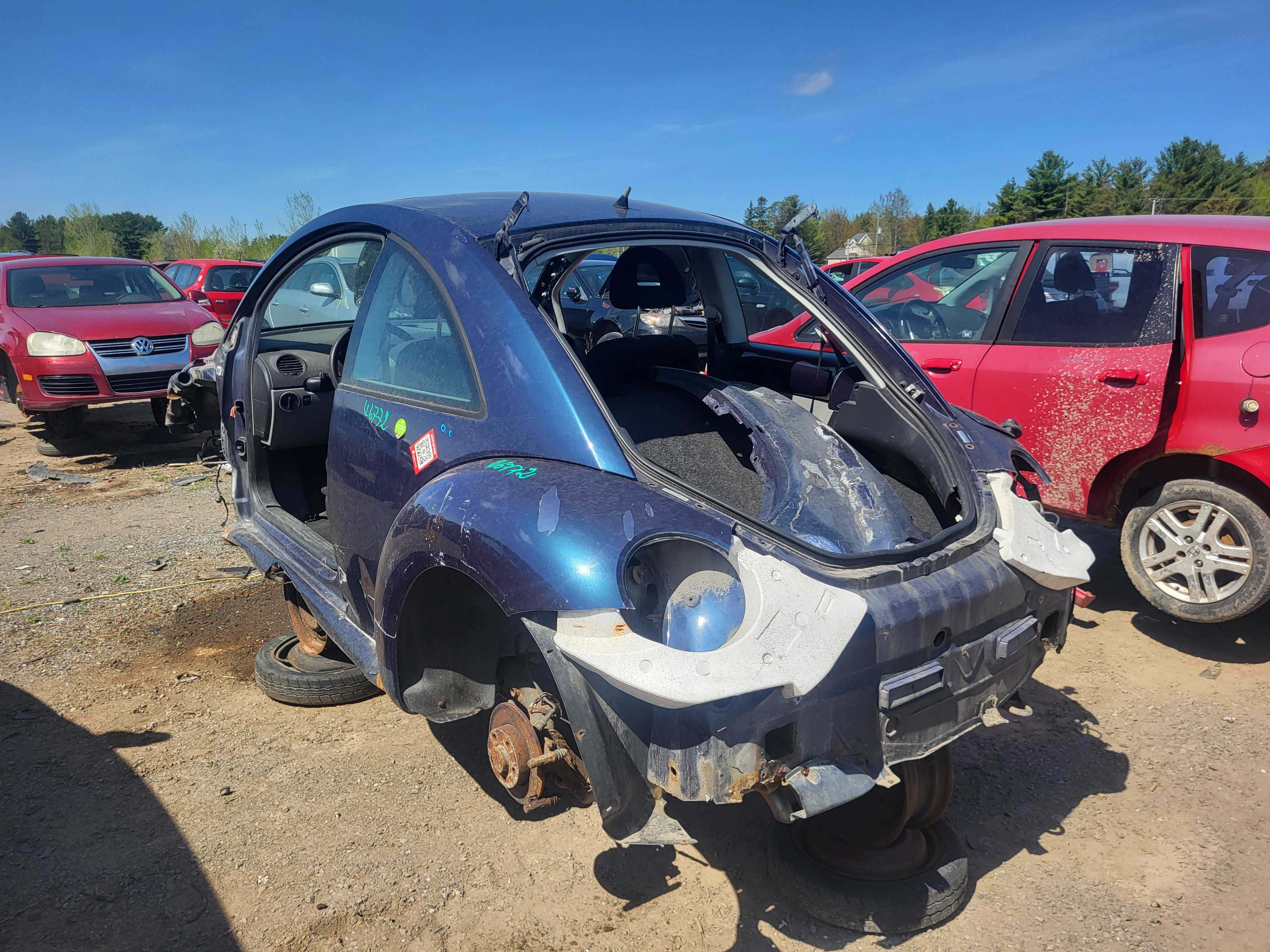 VOLKSWAGEN NEW BEETLE 2000