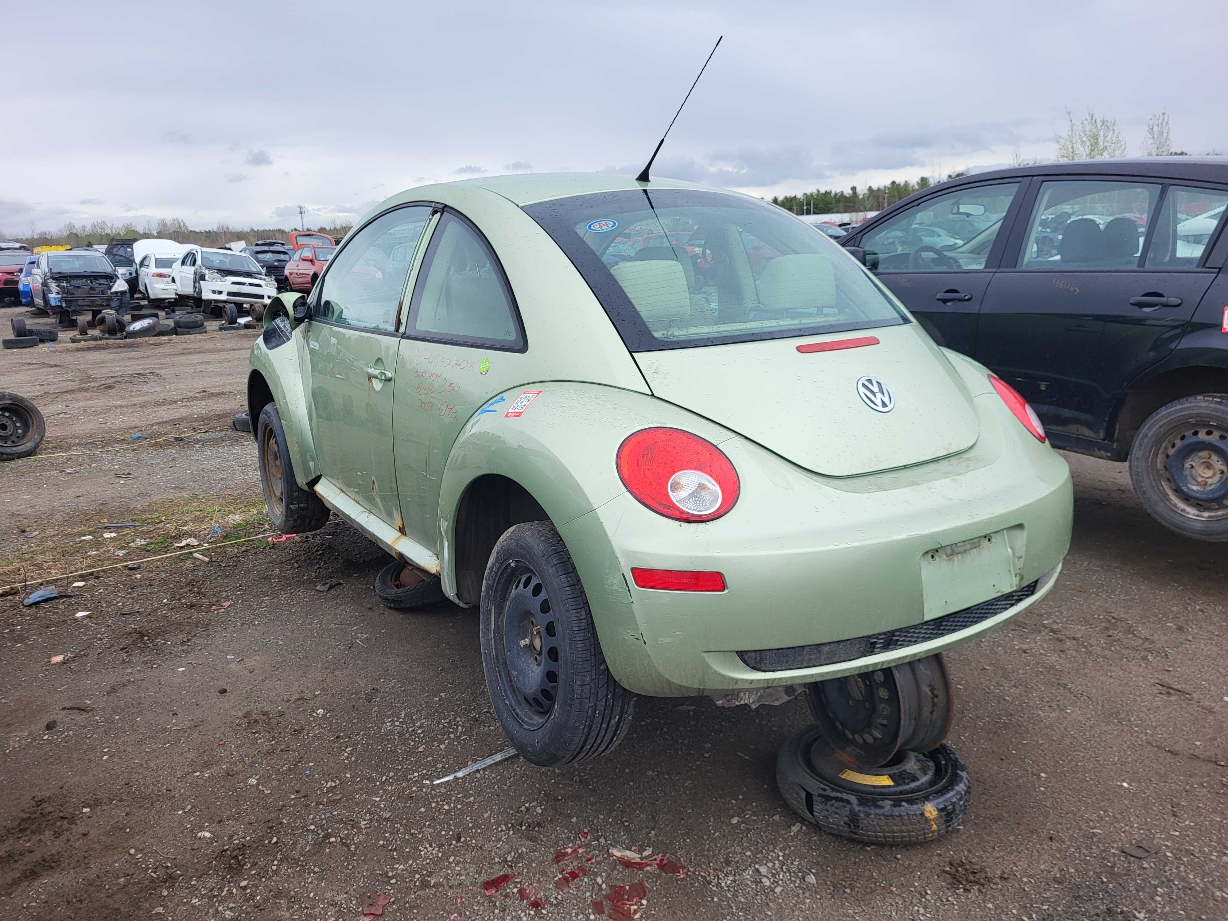VOLKSWAGEN NEW BEETLE 2008