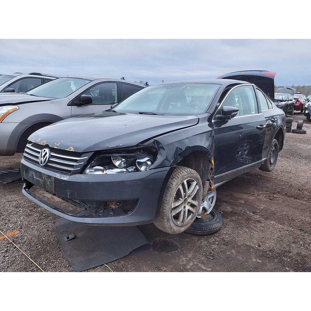 VOLKSWAGEN PASSAT 2012