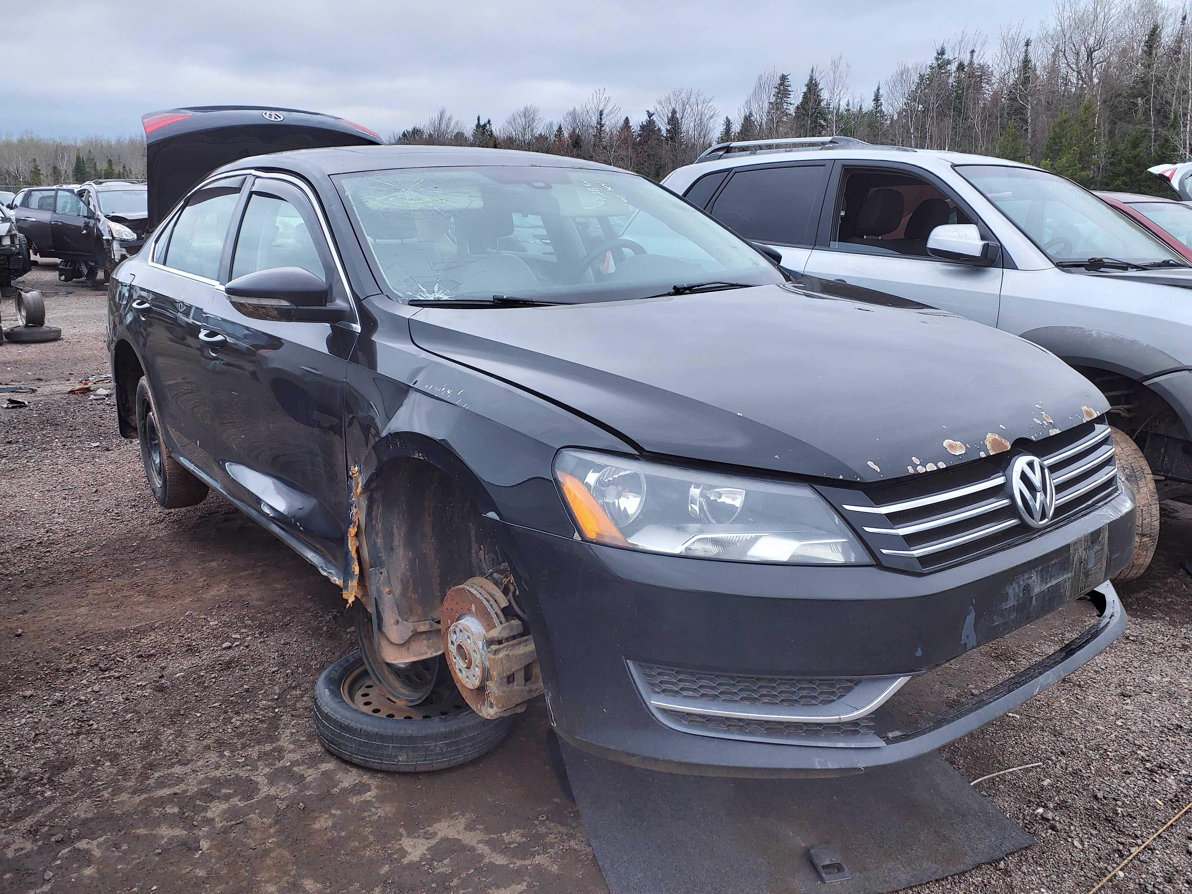 VOLKSWAGEN PASSAT 2012