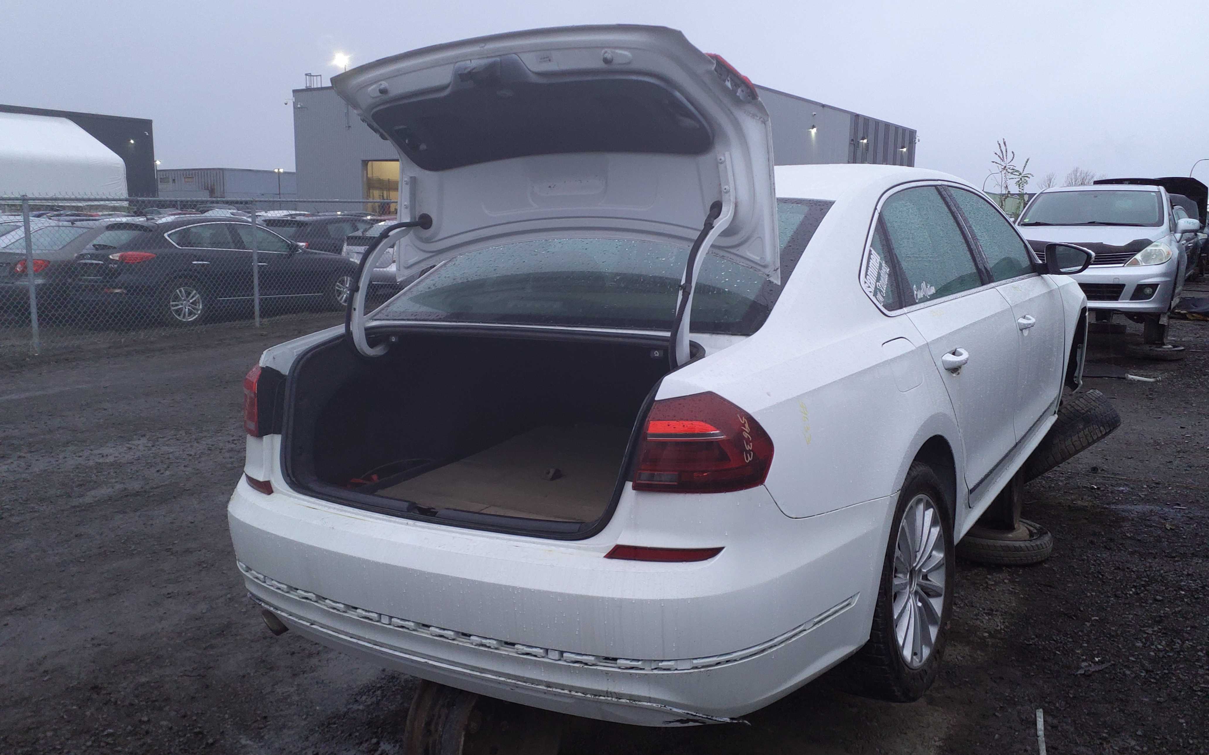 VOLKSWAGEN PASSAT 2017