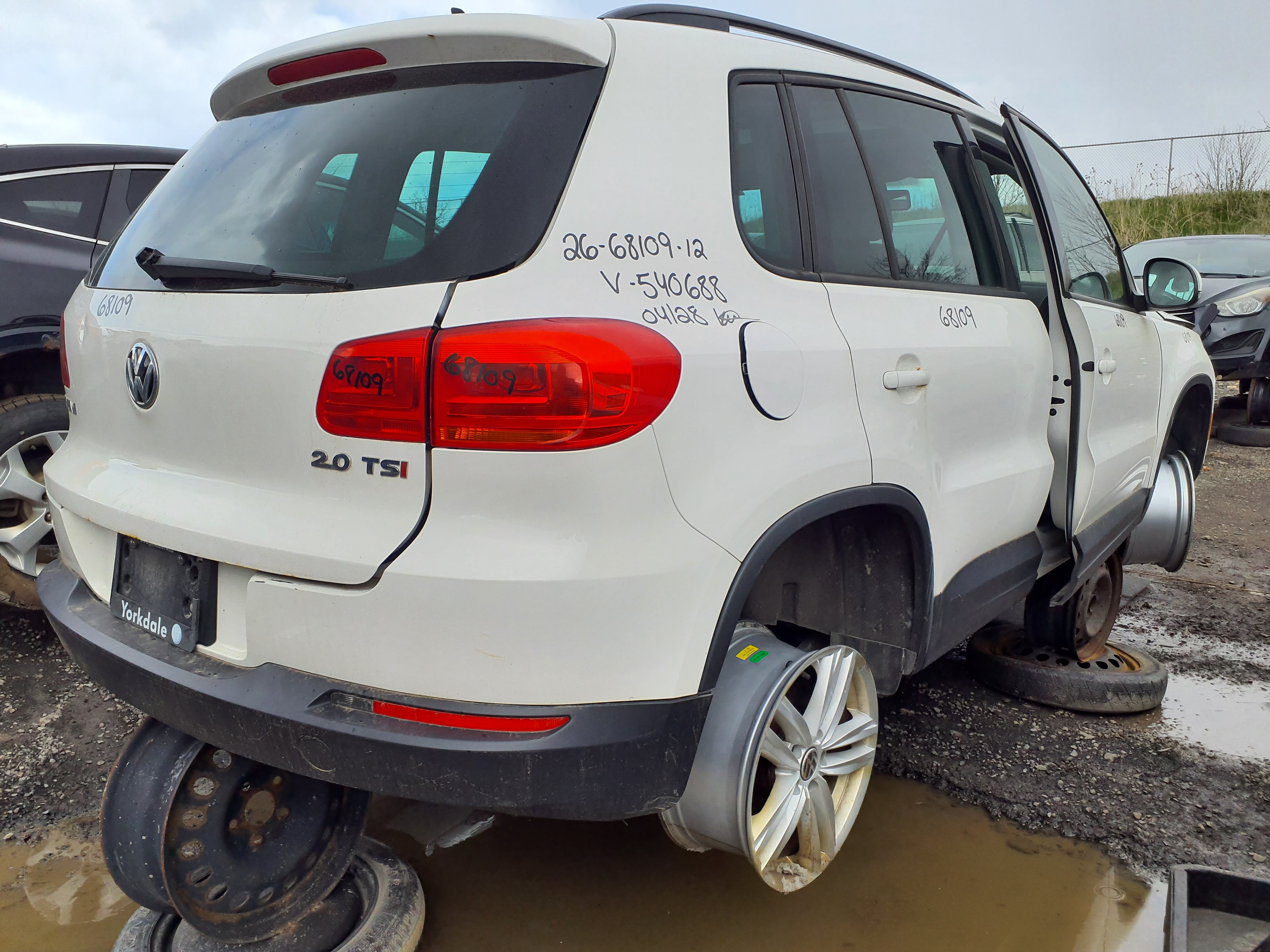 VOLKSWAGEN TIGUAN 2012