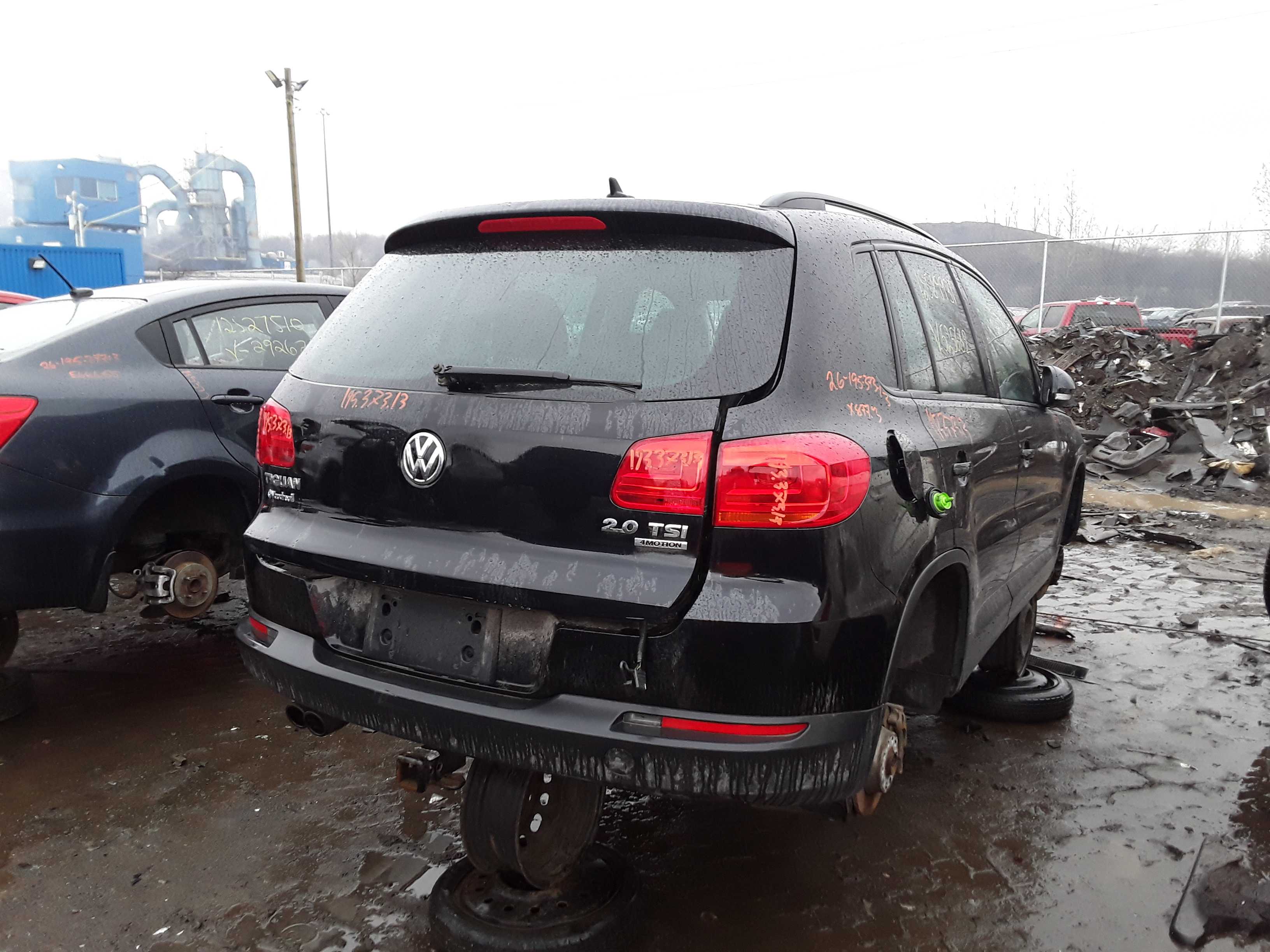 VOLKSWAGEN TIGUAN 2013