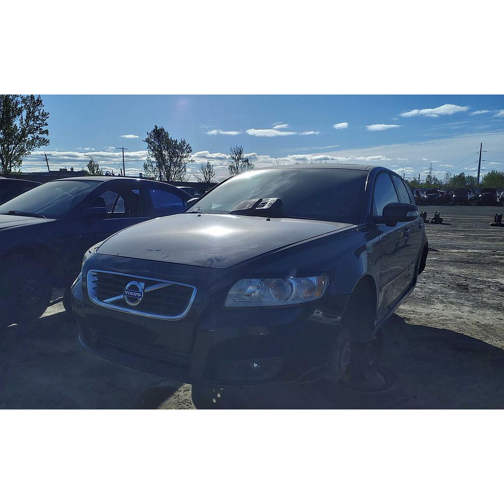 VOLVO V50 2011