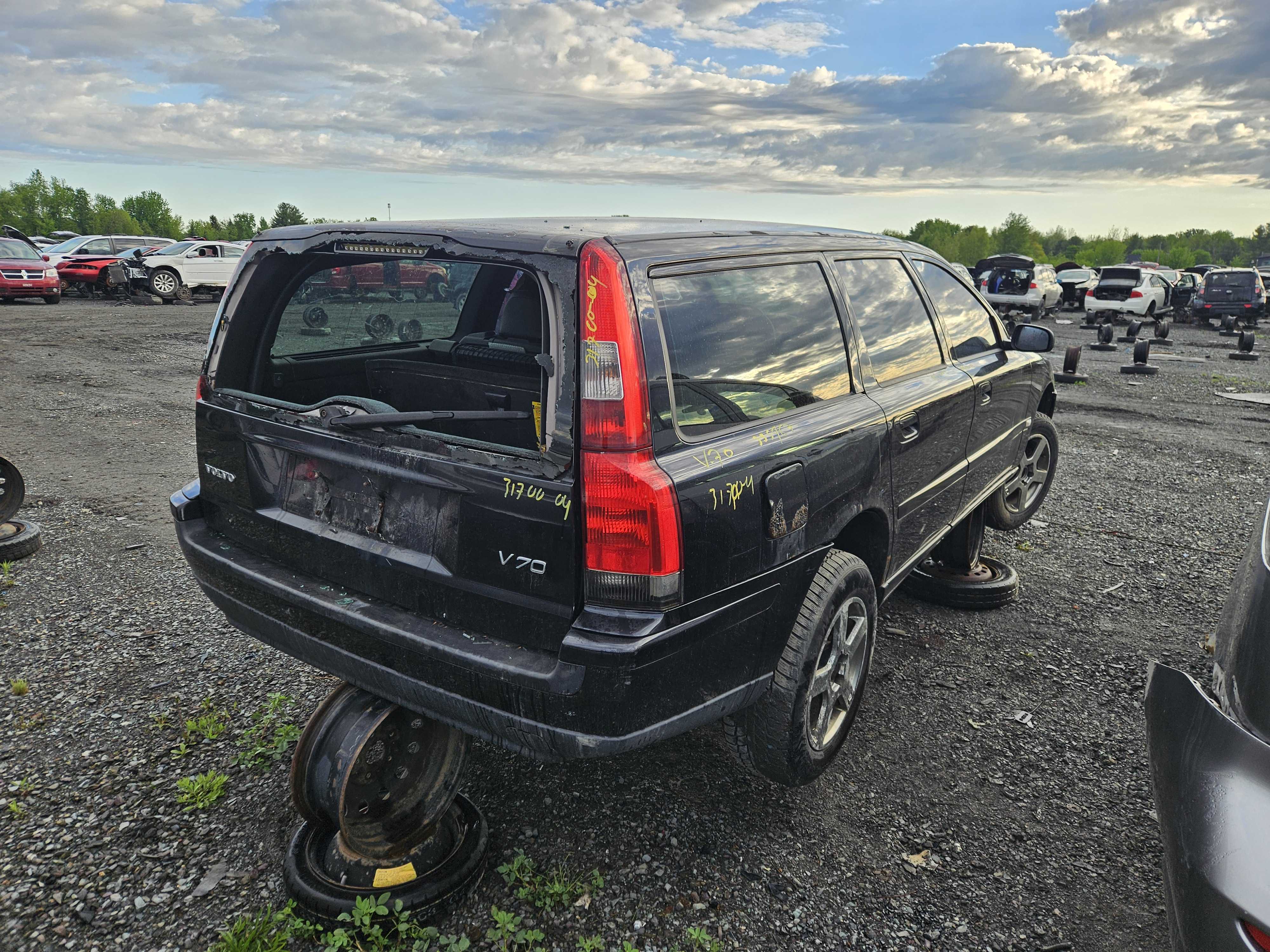 VOLVO V70 2004