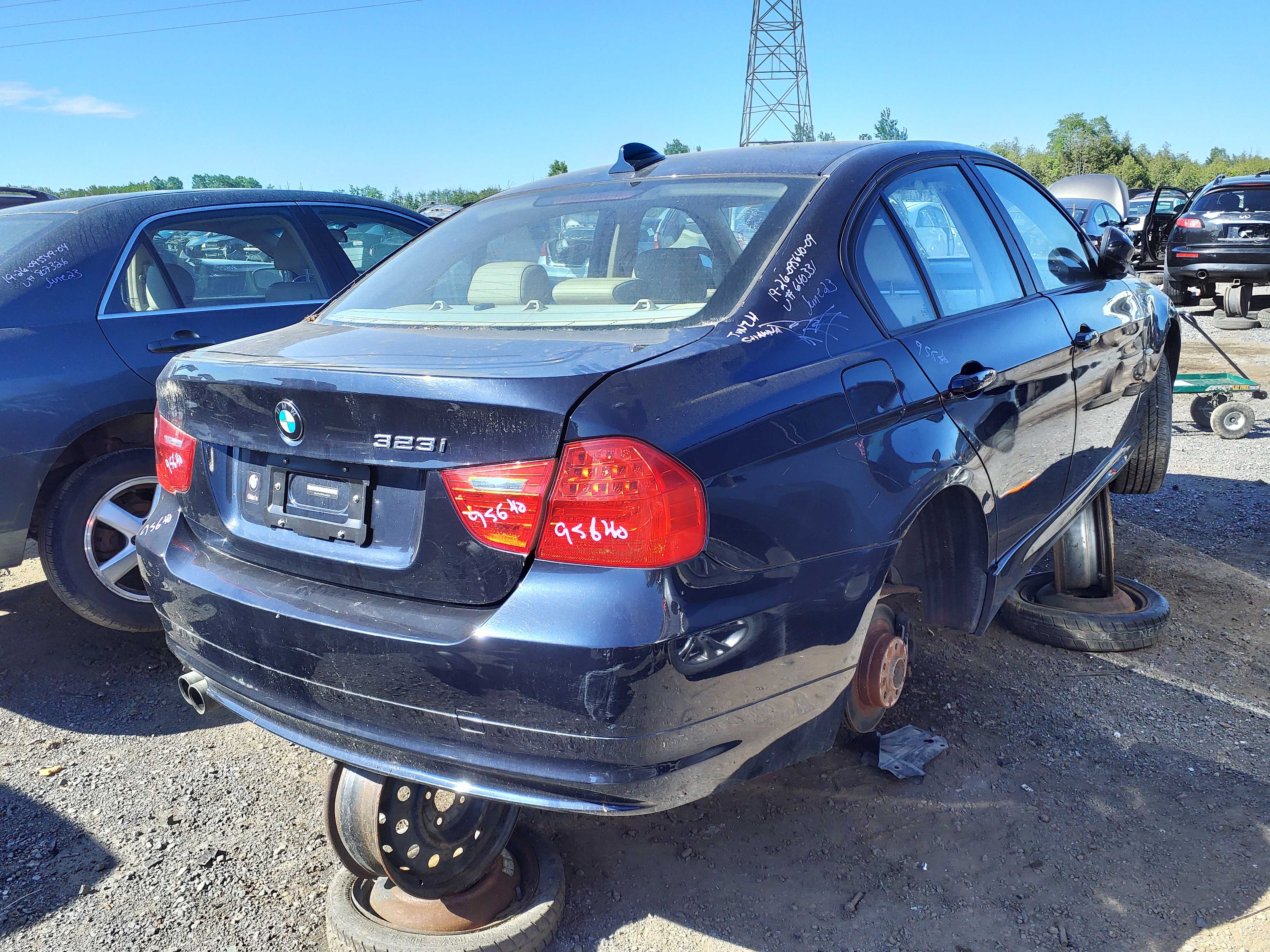 BMW 323 2009