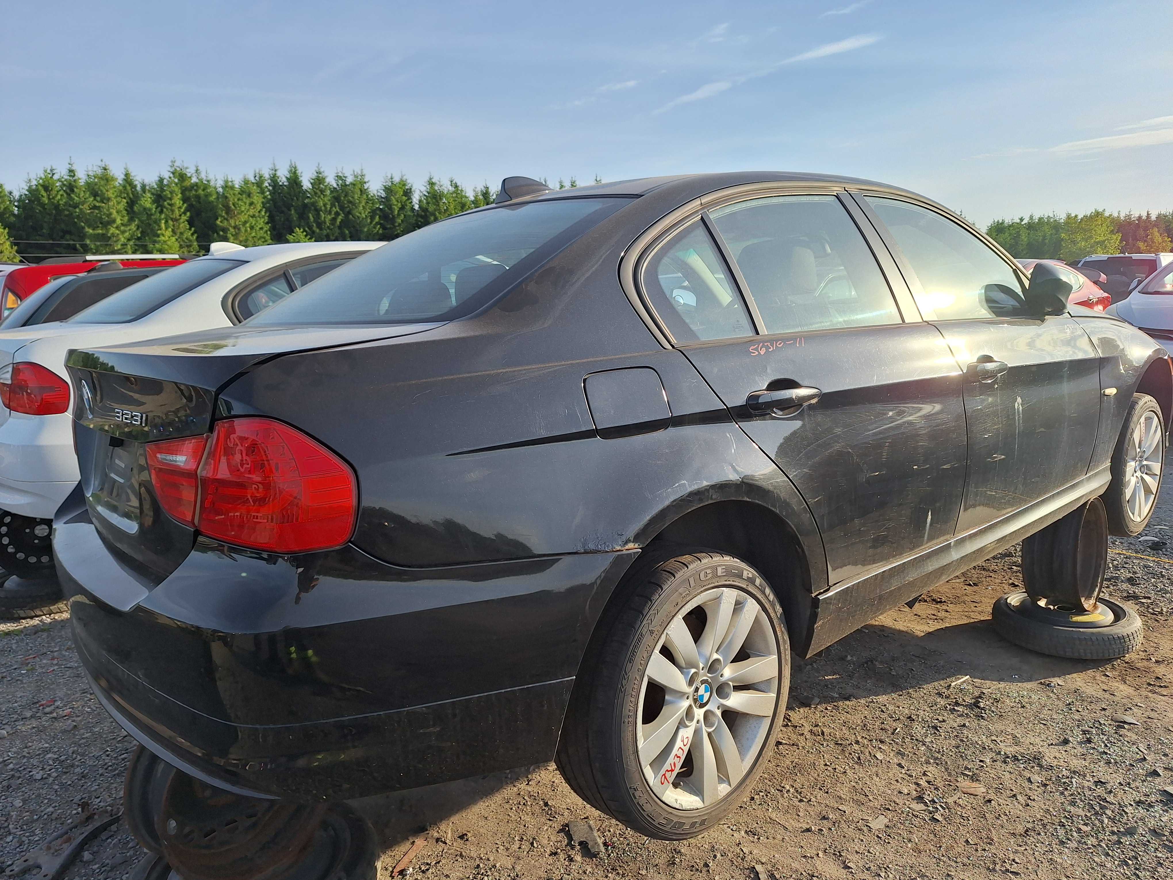 BMW 323 2011