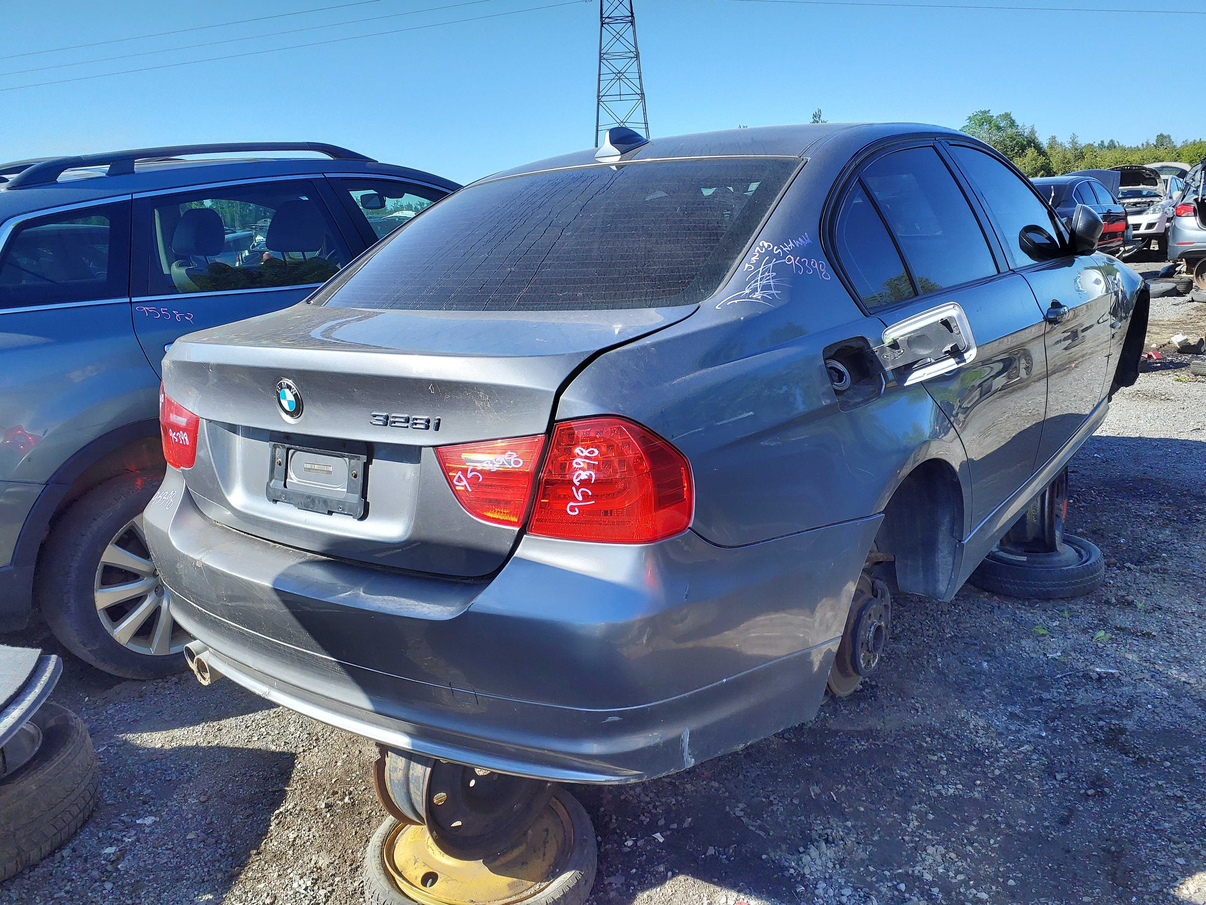 BMW 328 2011