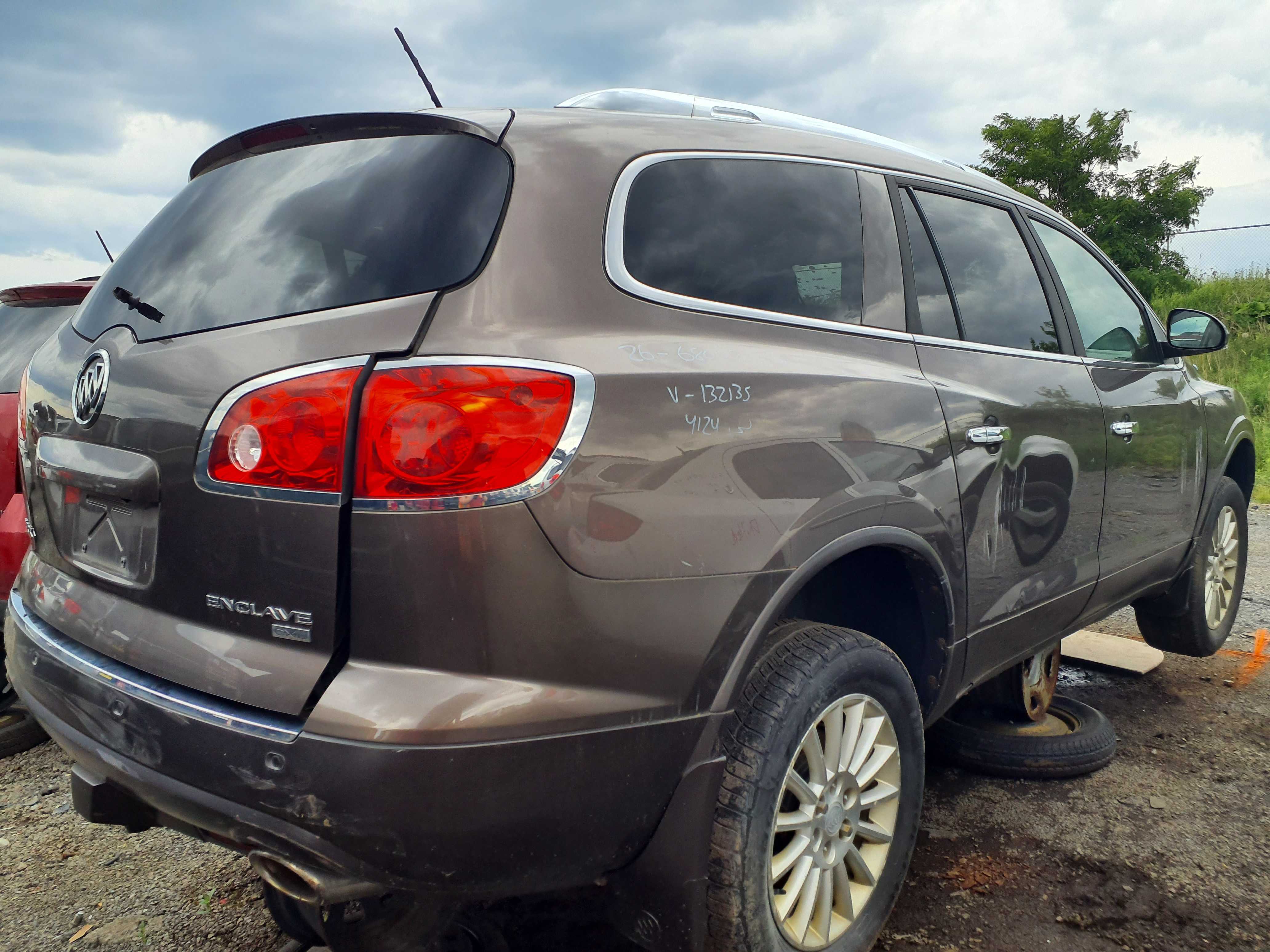 BUICK ENCLAVE 2010