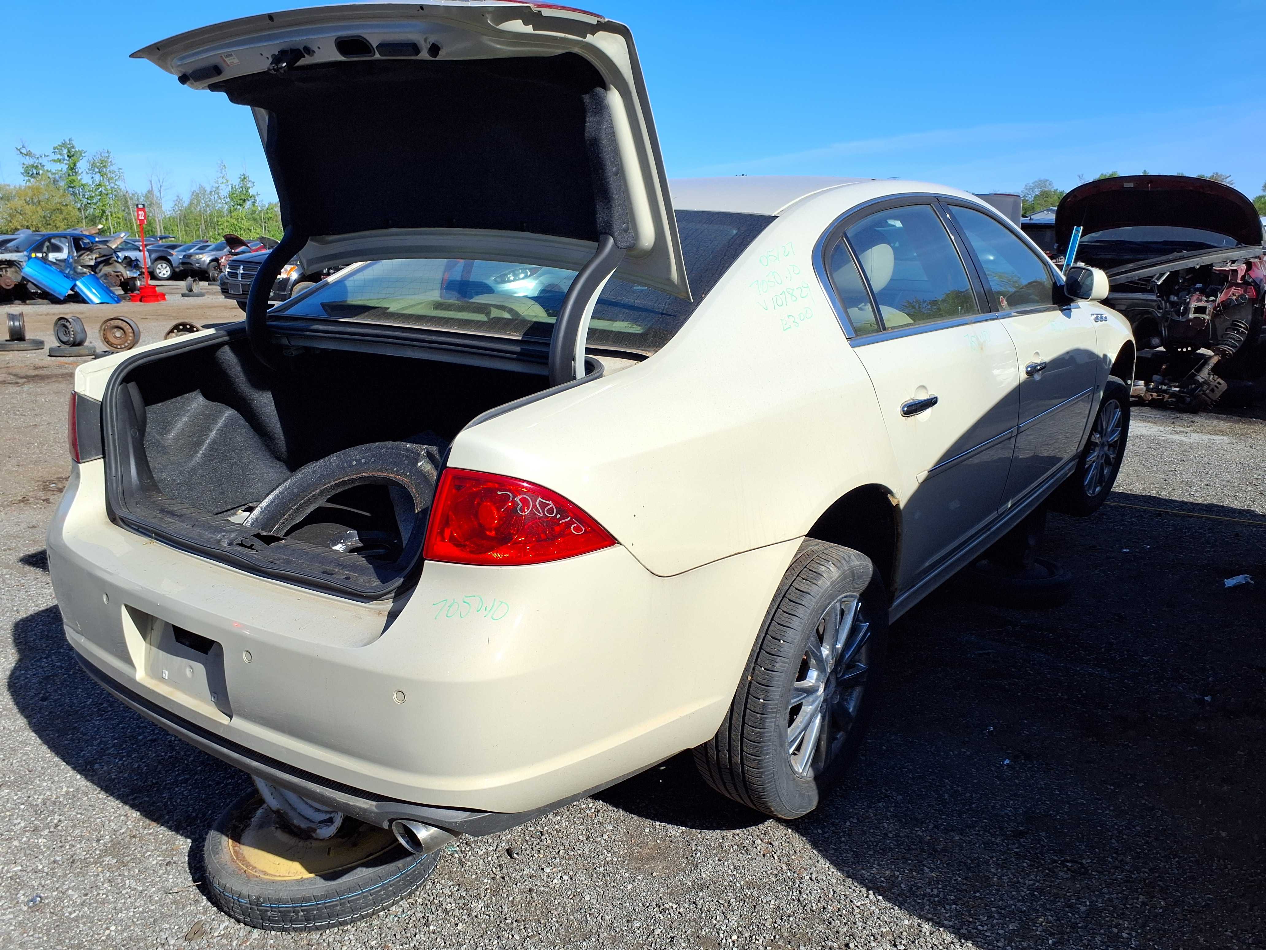BUICK LUCERNE 2010