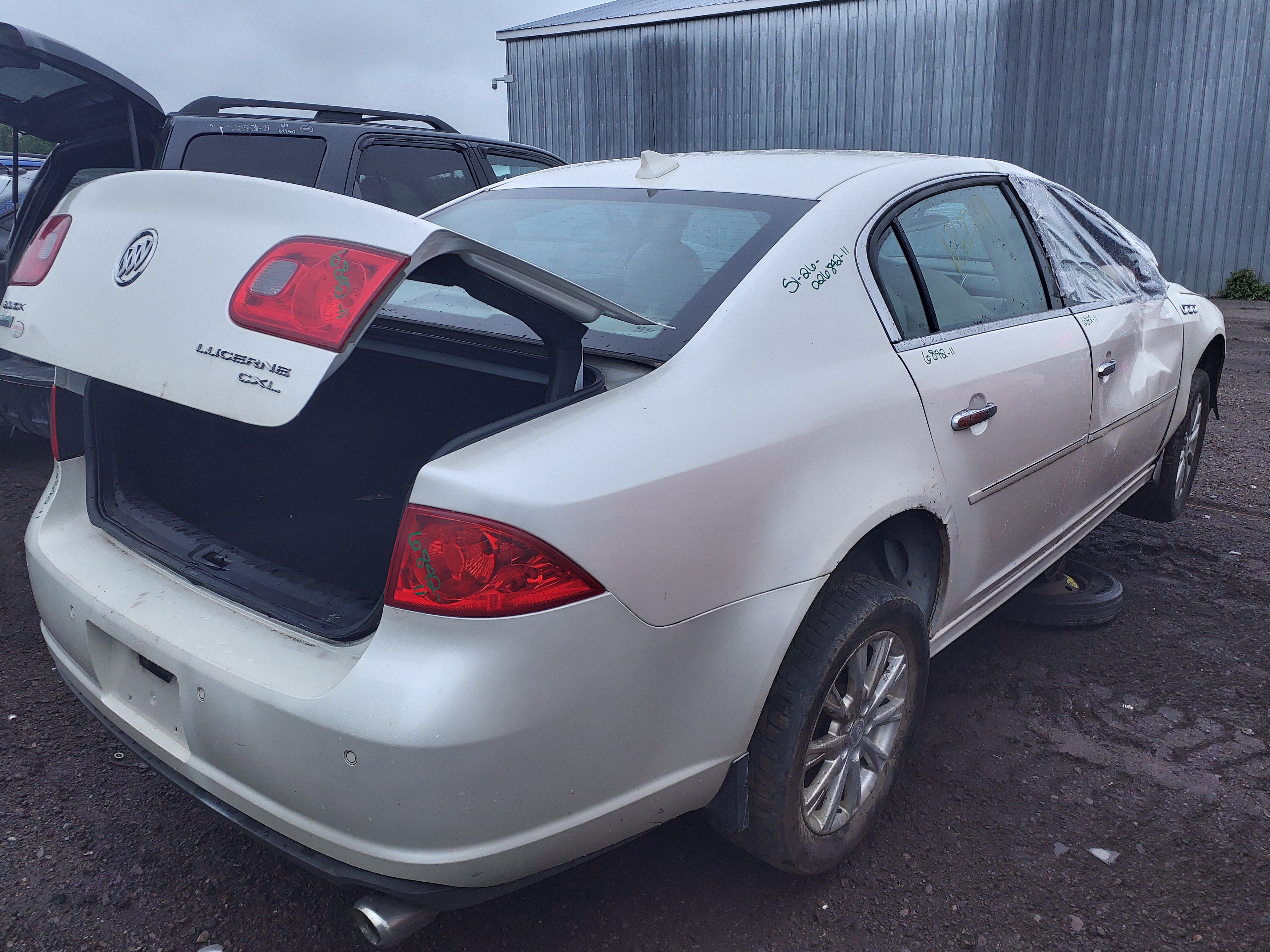 BUICK LUCERNE 2011