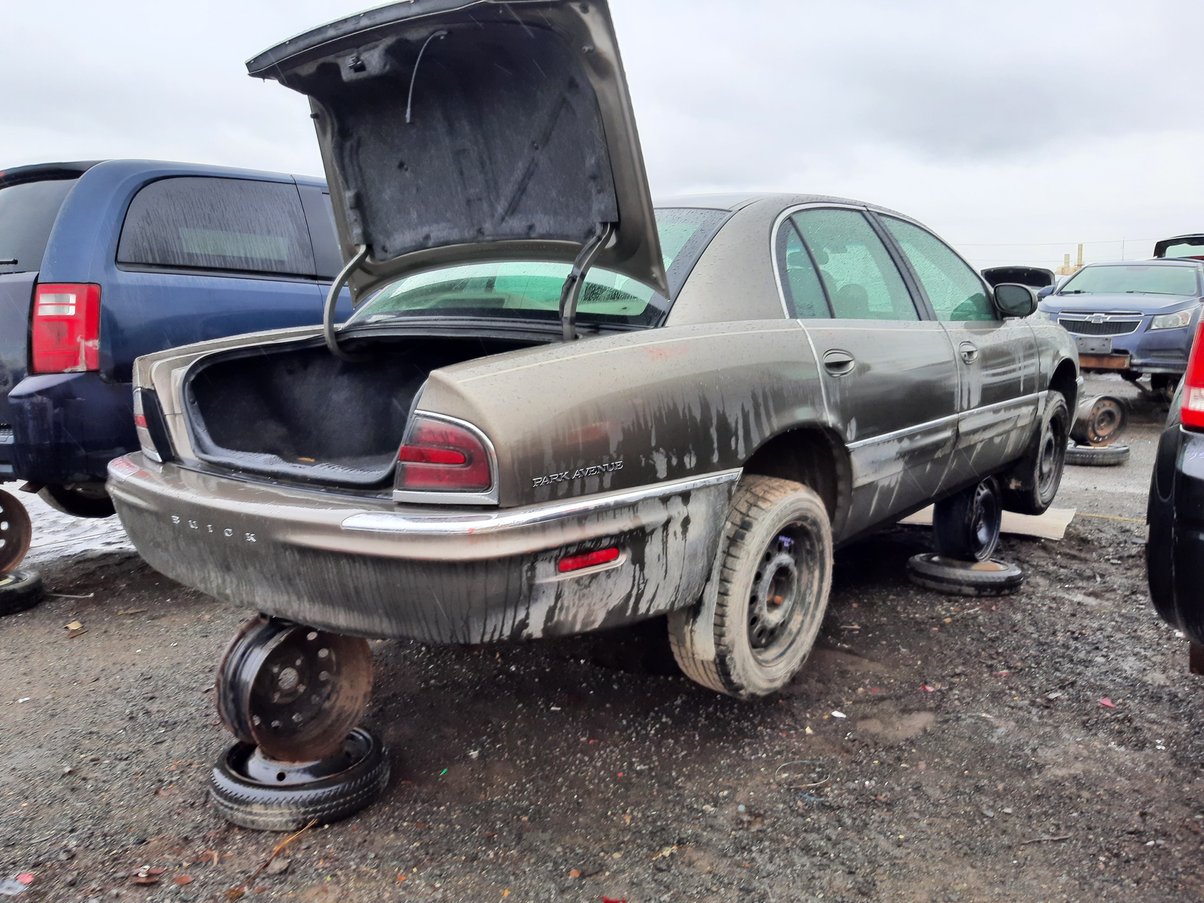 BUICK PARK AVENUE 2000