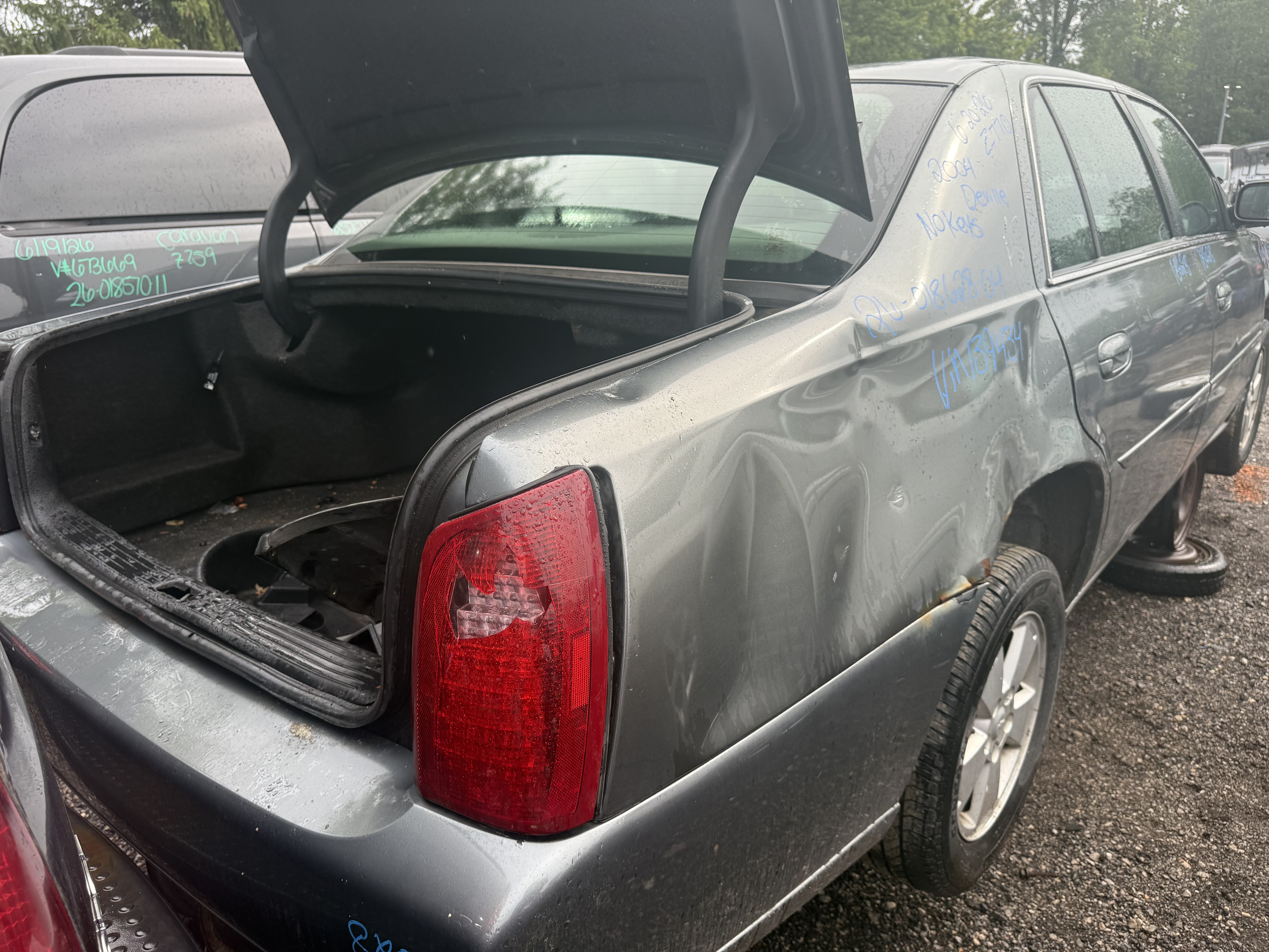 CADILLAC DEVILLE 2004