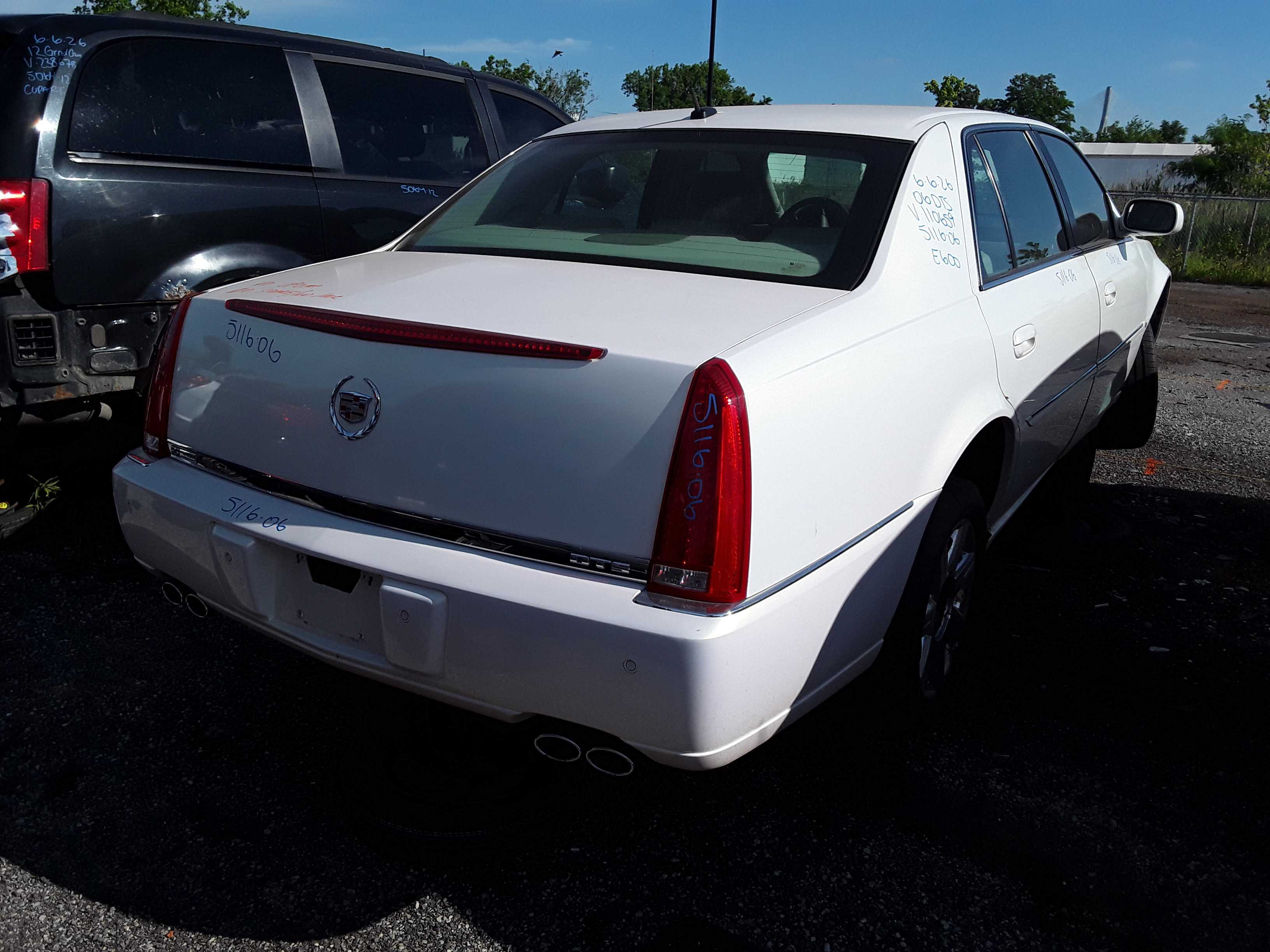 CADILLAC DTS 2006