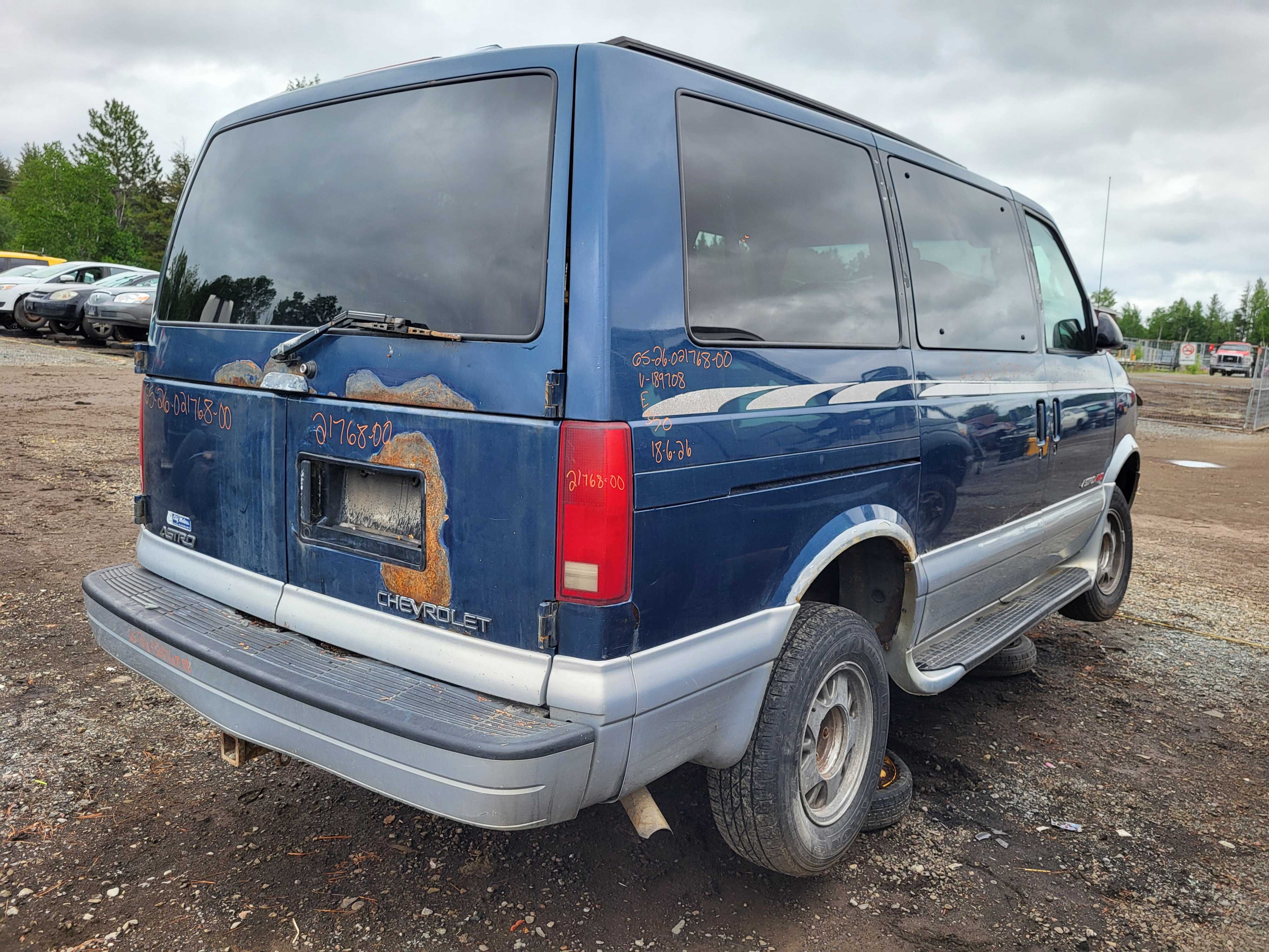 CHEVROLET ASTRO 2000