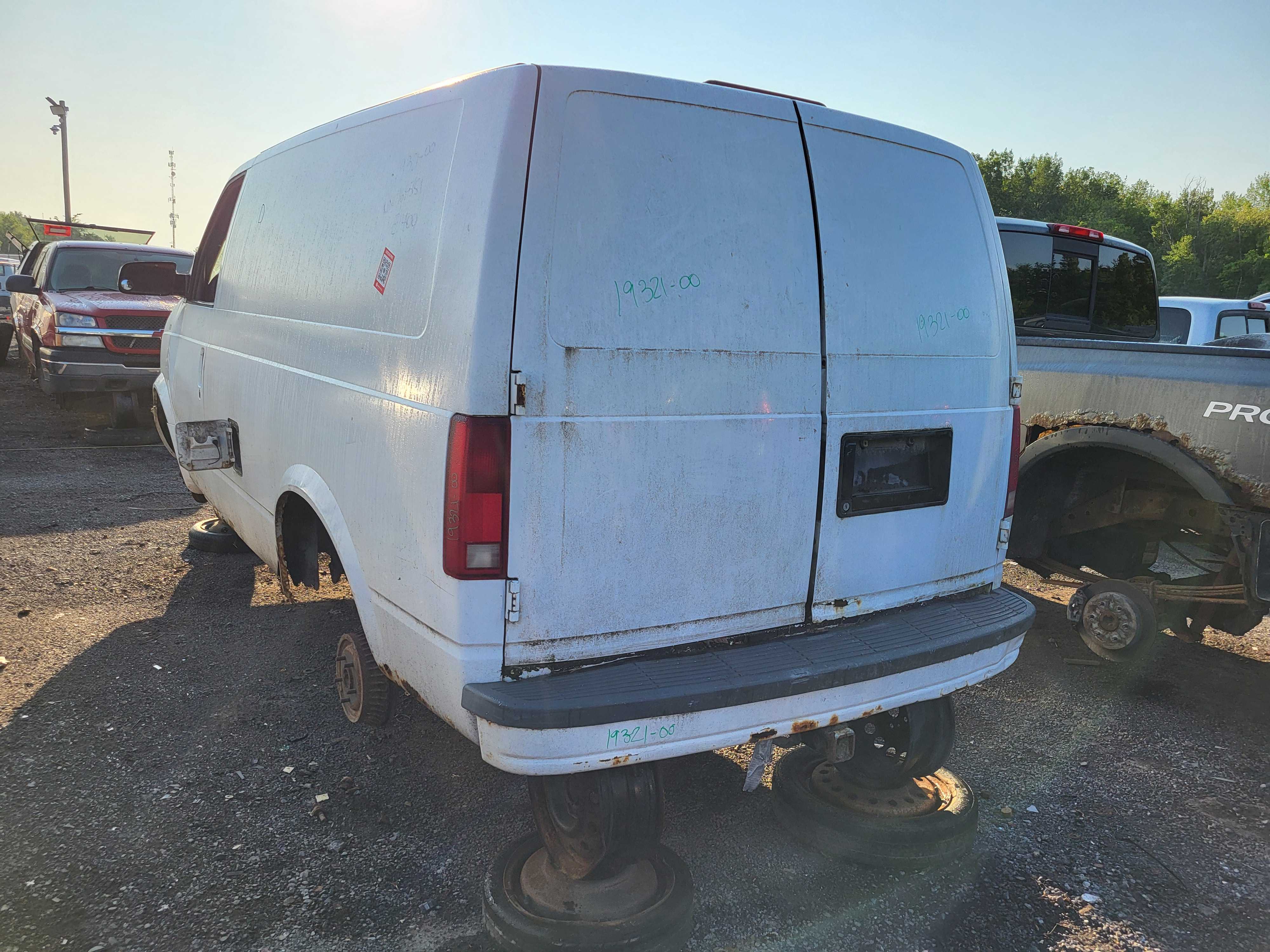 CHEVROLET ASTRO 2000