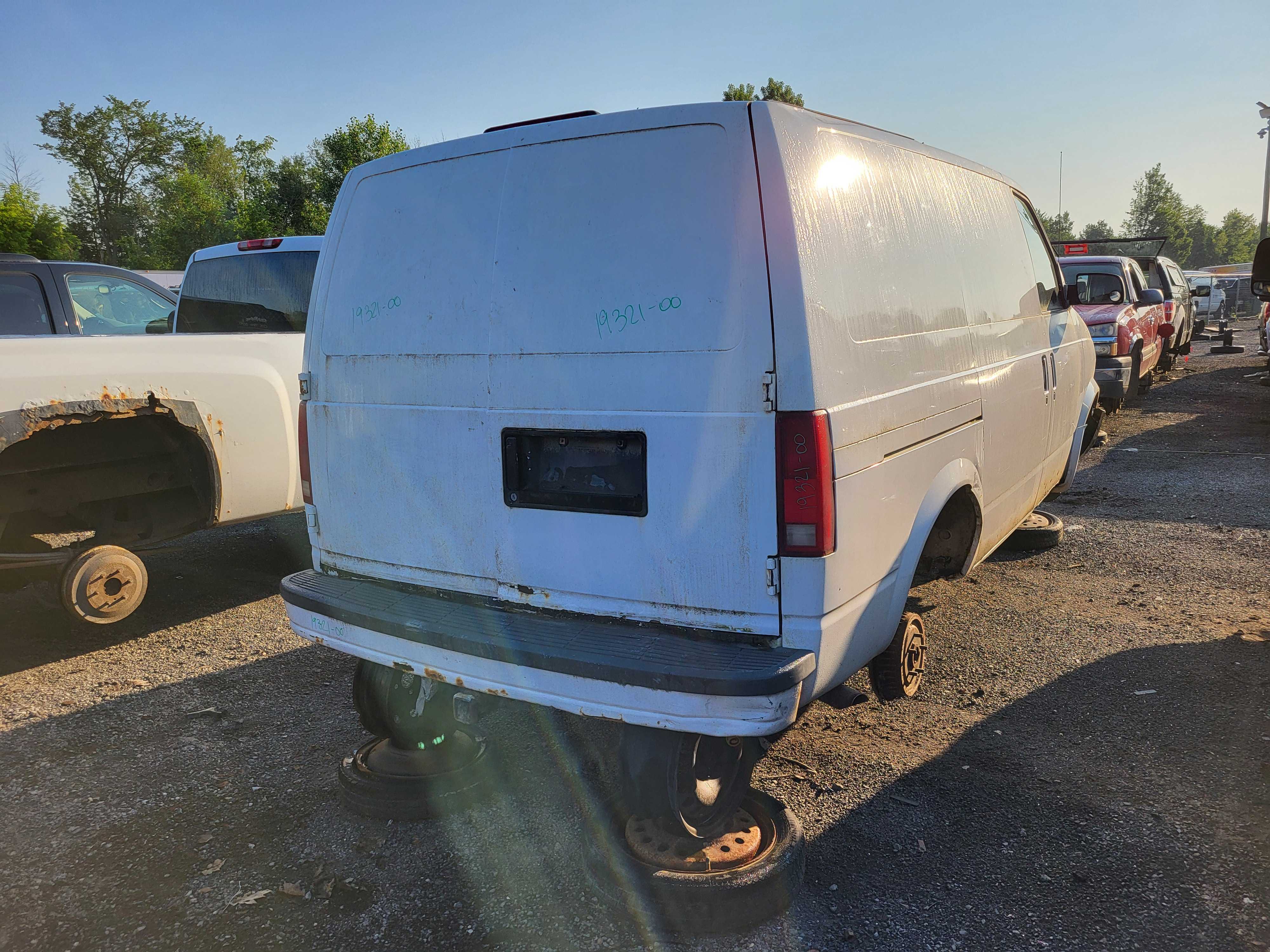 CHEVROLET ASTRO 2000
