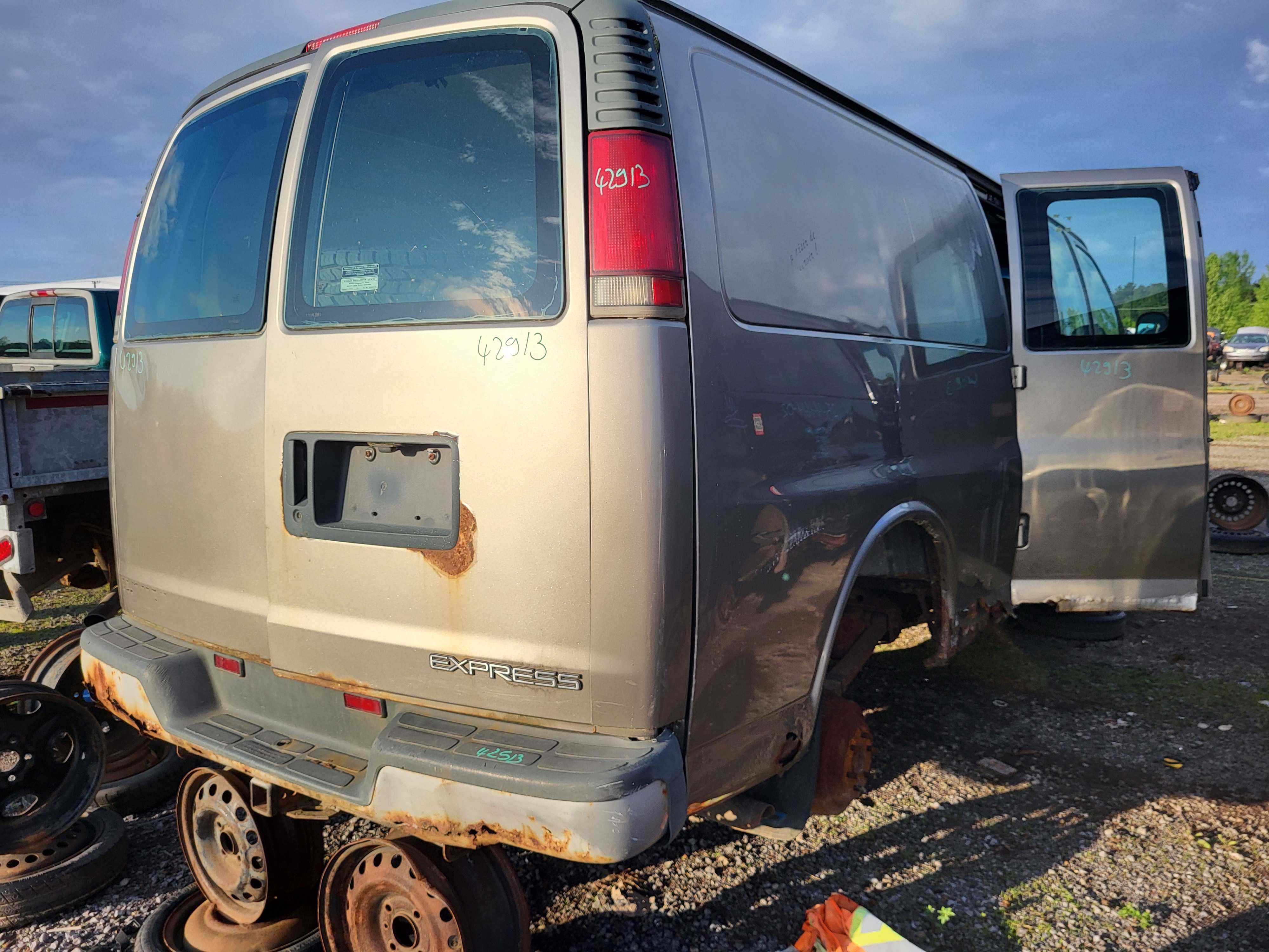 CHEVROLET EXPRESS VAN 2001