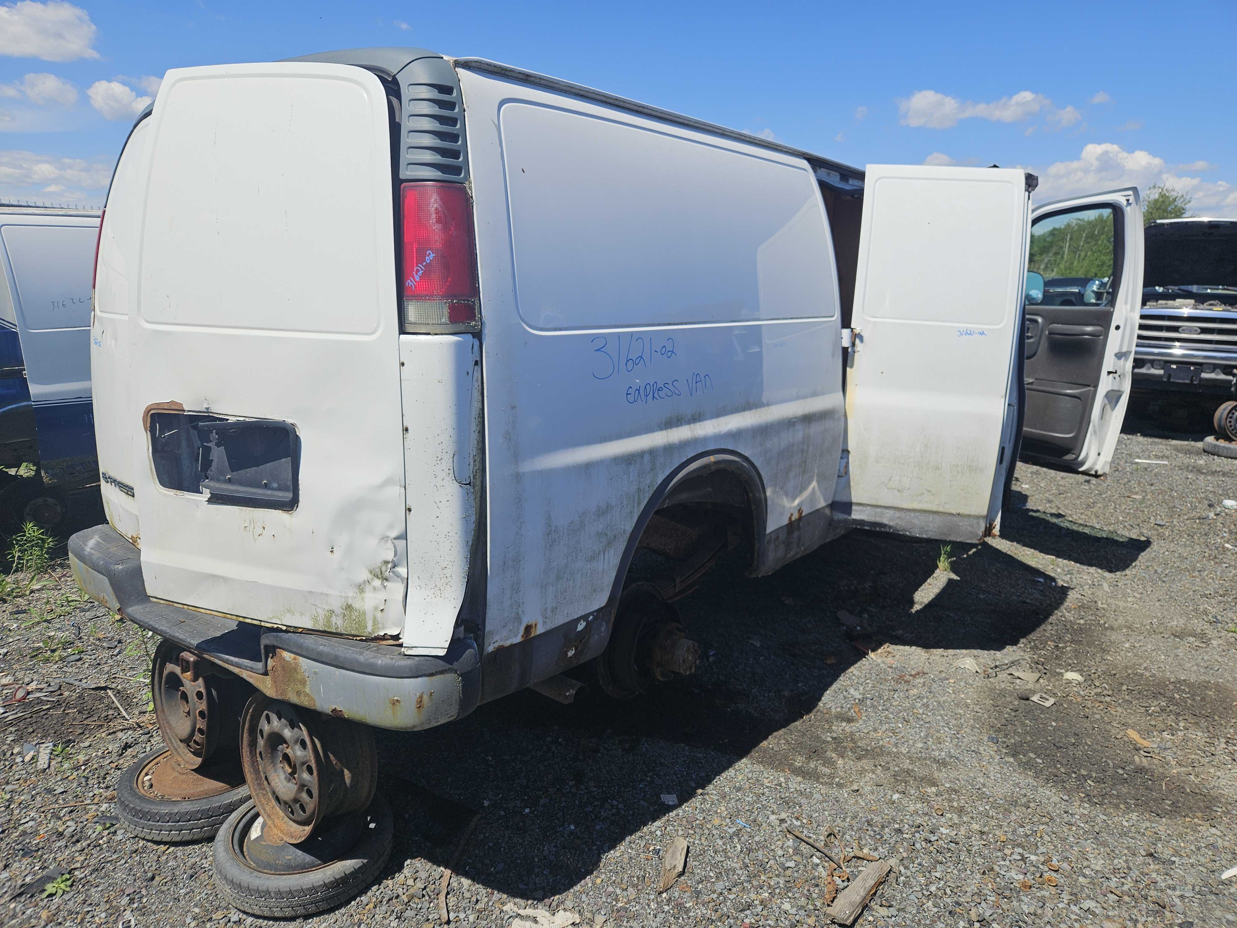 CHEVROLET EXPRESS VAN 2002