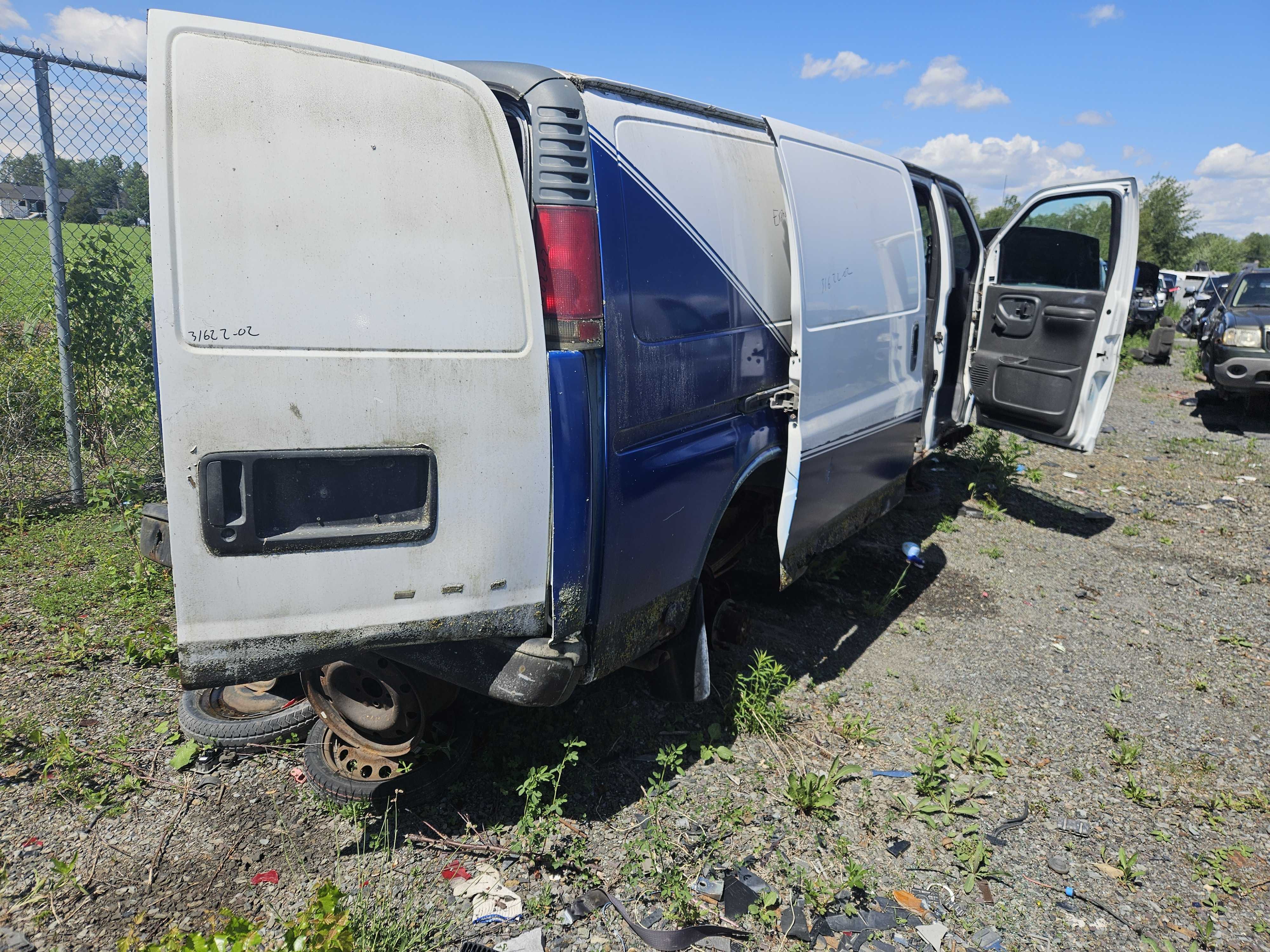 CHEVROLET EXPRESS VAN 2002