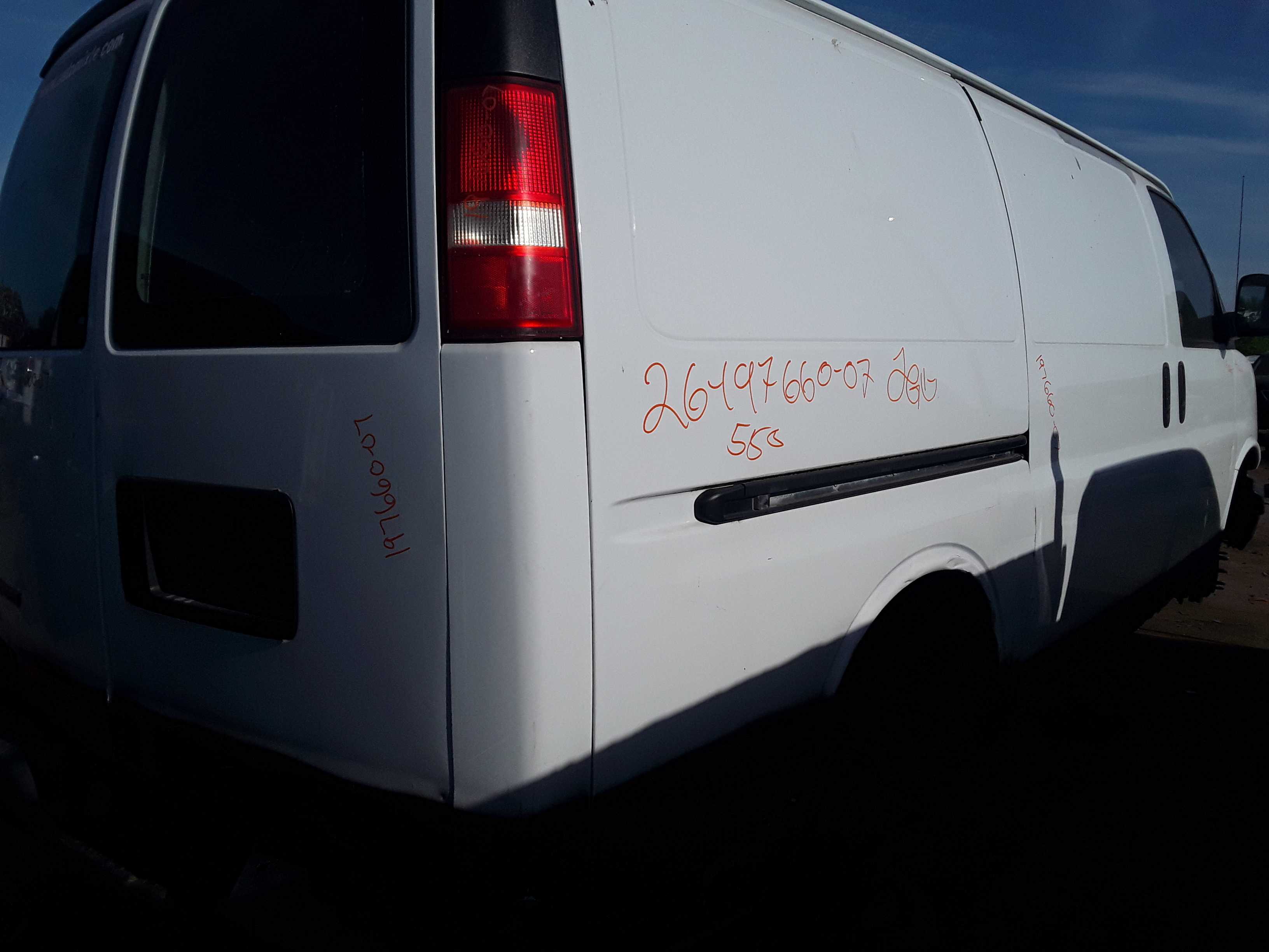 CHEVROLET EXPRESS VAN 2007